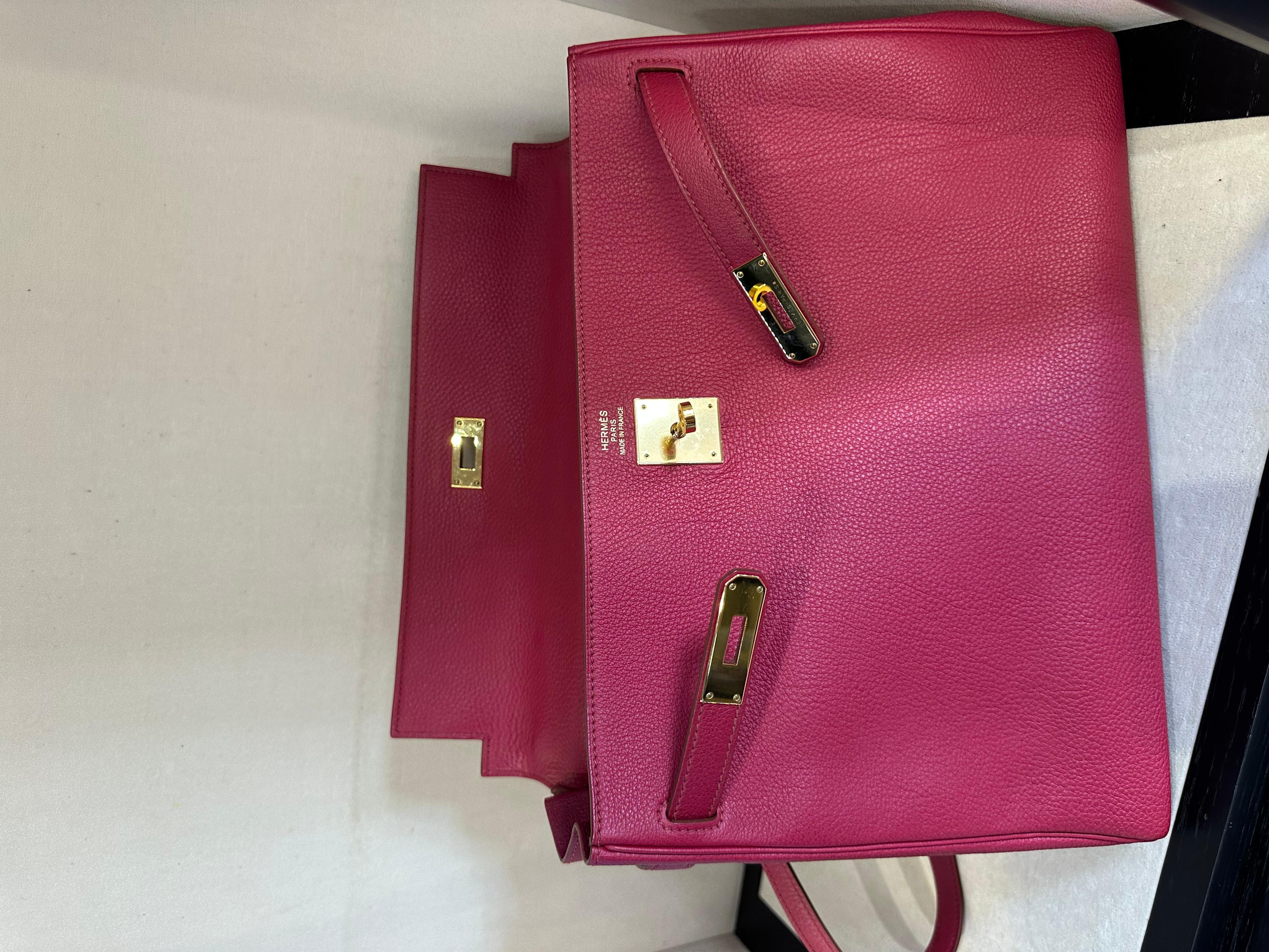 Red Hermes Kelly 35 Rubis colour Gold hardware