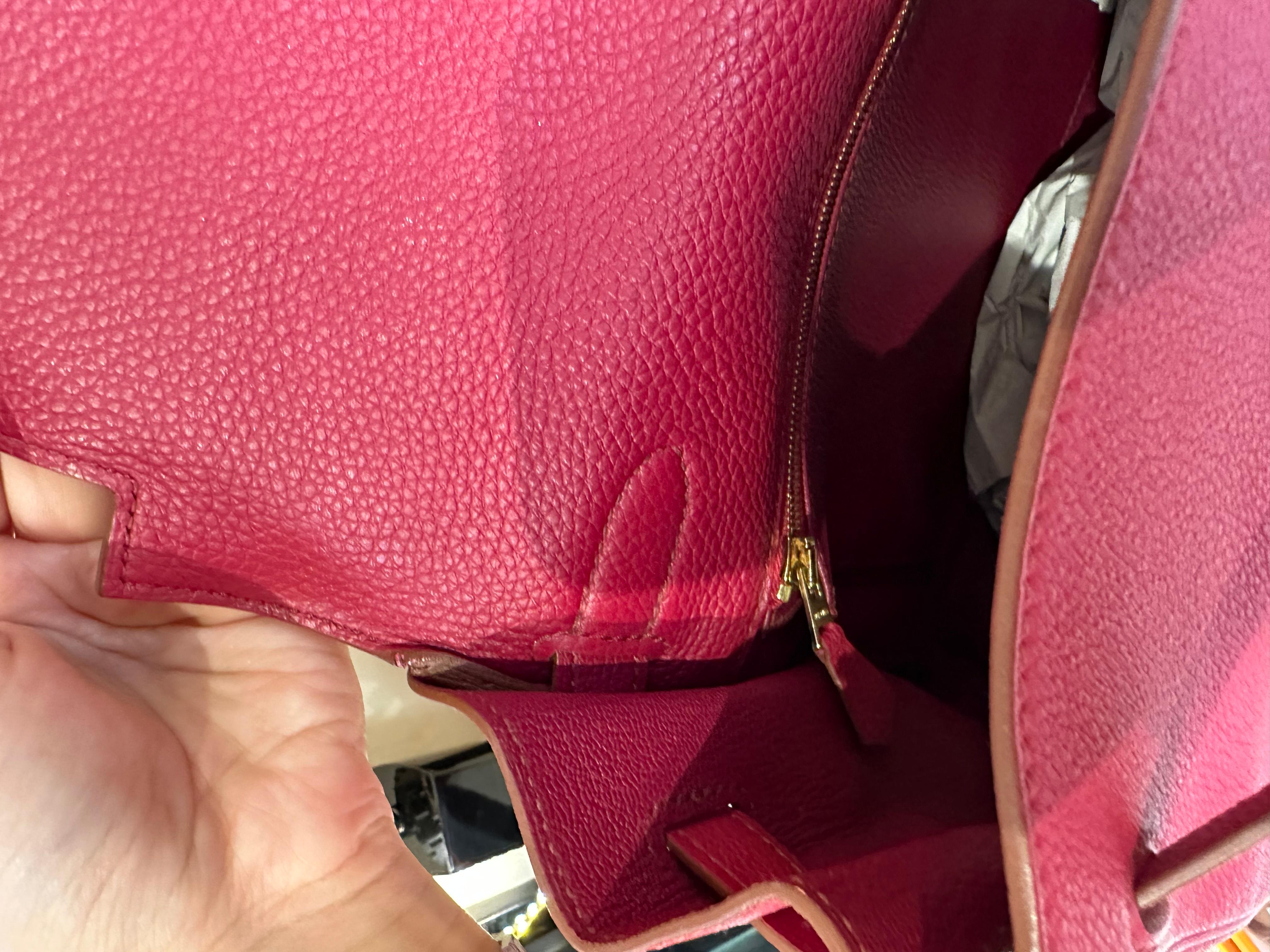 Hermes Kelly 35 Rubis colour Gold hardware In Excellent Condition In London, England