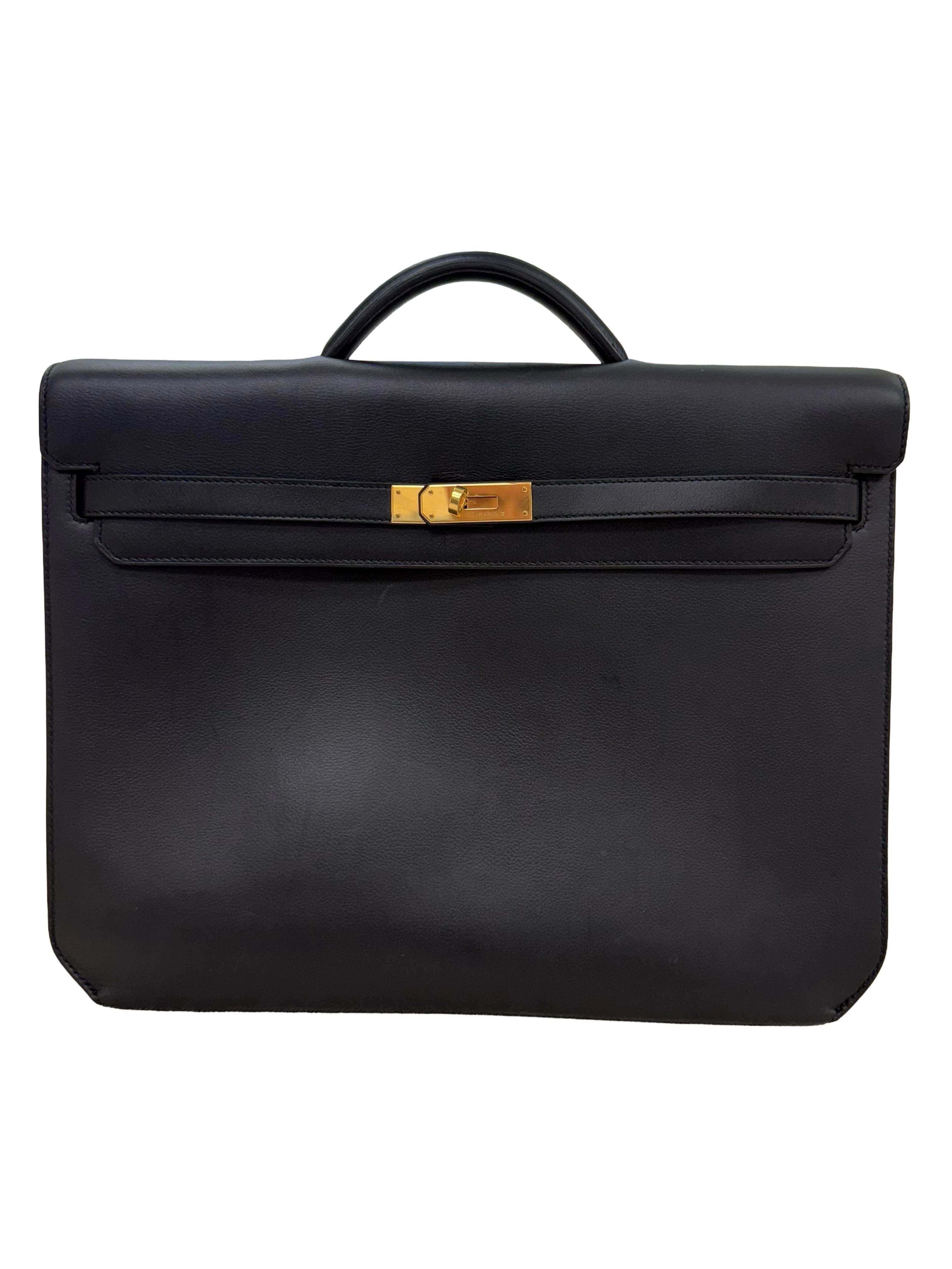 Elevate your collection with this timeless Hermès Kelly 36, crafted in the iconic Noir Epsom leather. Known for its refined structure, and exceptional durability, Epsom leather keeps its elegant shape while offering a sophisticated, grain-textured