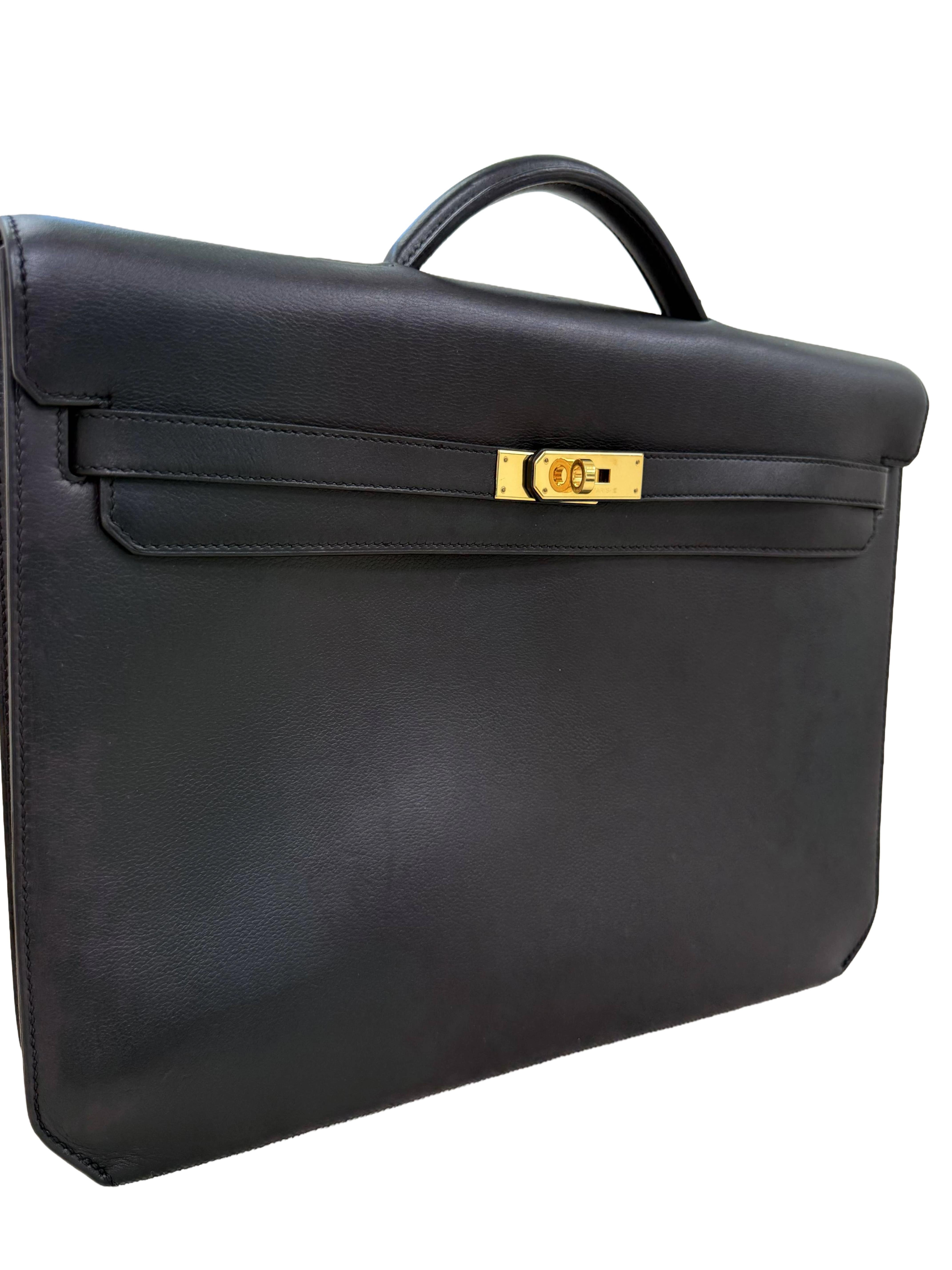 Hermes Kelly 36 Noir Epsom Leather With Gold Hardware Handbag in vendita 2