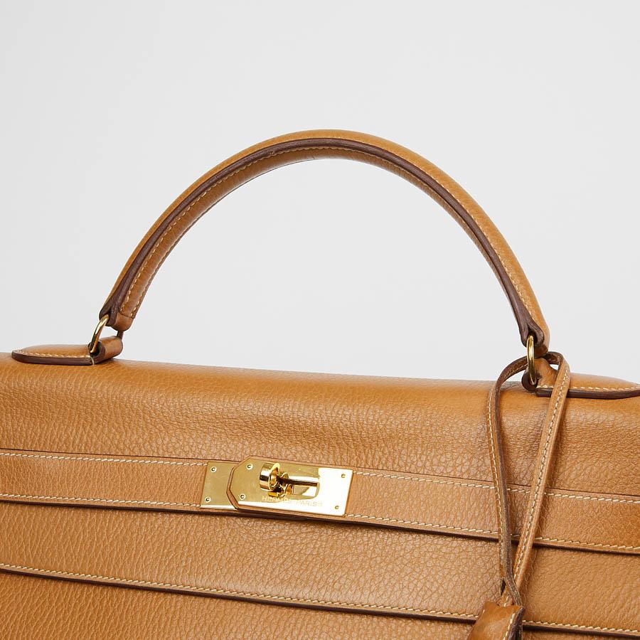 HERMES Kelly 40 Courchevel Gold Leather Bag 5