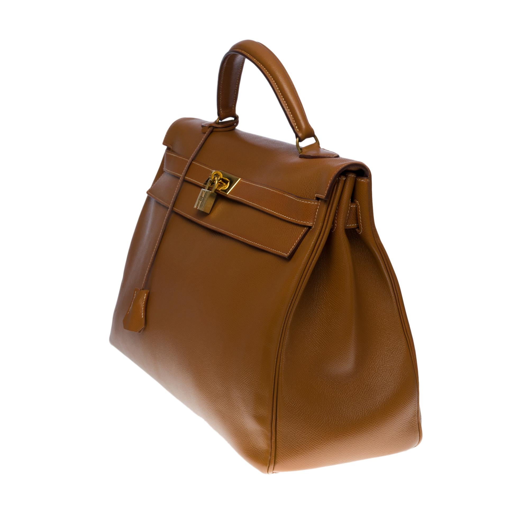 Brown Hermes Kelly 40 retourne handbag strap in Gold Courchevel leather, GHW
