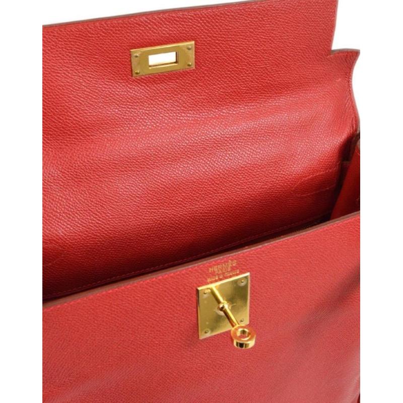 Kelly Ado GM Rote Carryall-Rucksacktasche aus Leder mit goldenem Henkel im Angebot 2