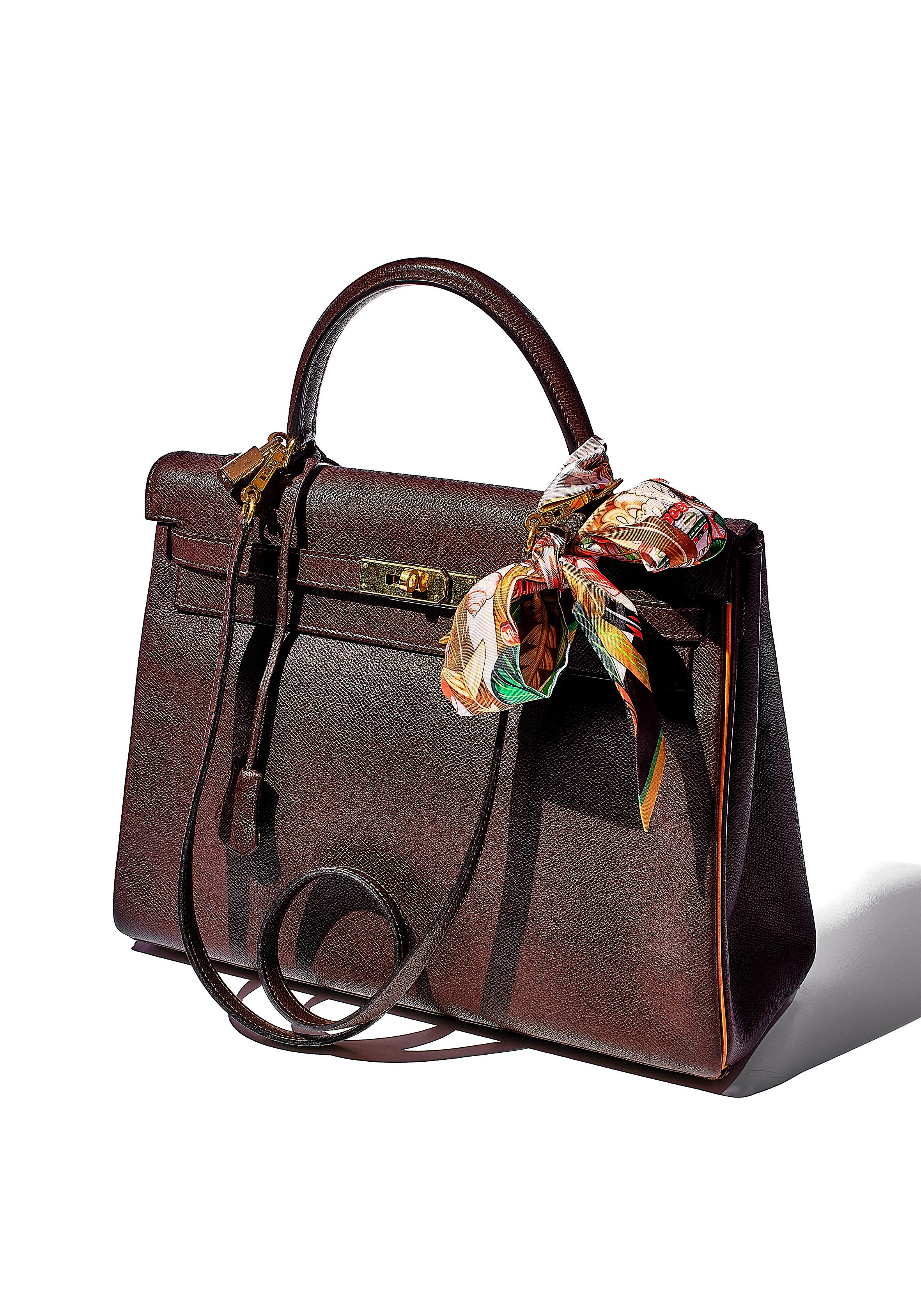 HERMÉS KELLY BAG, 2 way,  35 cm, Epson leather in brown and ornage, inside the bag, H in squer, collektion 2004, Customized design, verry good condition, Made in France

Dimensions:
Width 35 cm 
Height 25 cm
Depth 11 cm 
Carrying strap 90 cm 
The
