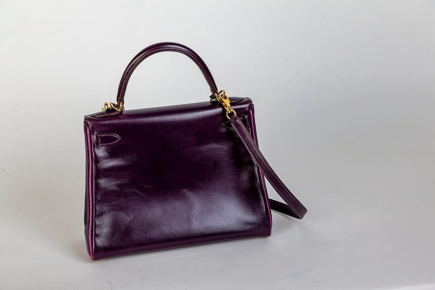 Black HERMÉS KELLY BAG 28 Retourne purple/pink CUSTOM,  calfskin2004 gold hardware For Sale