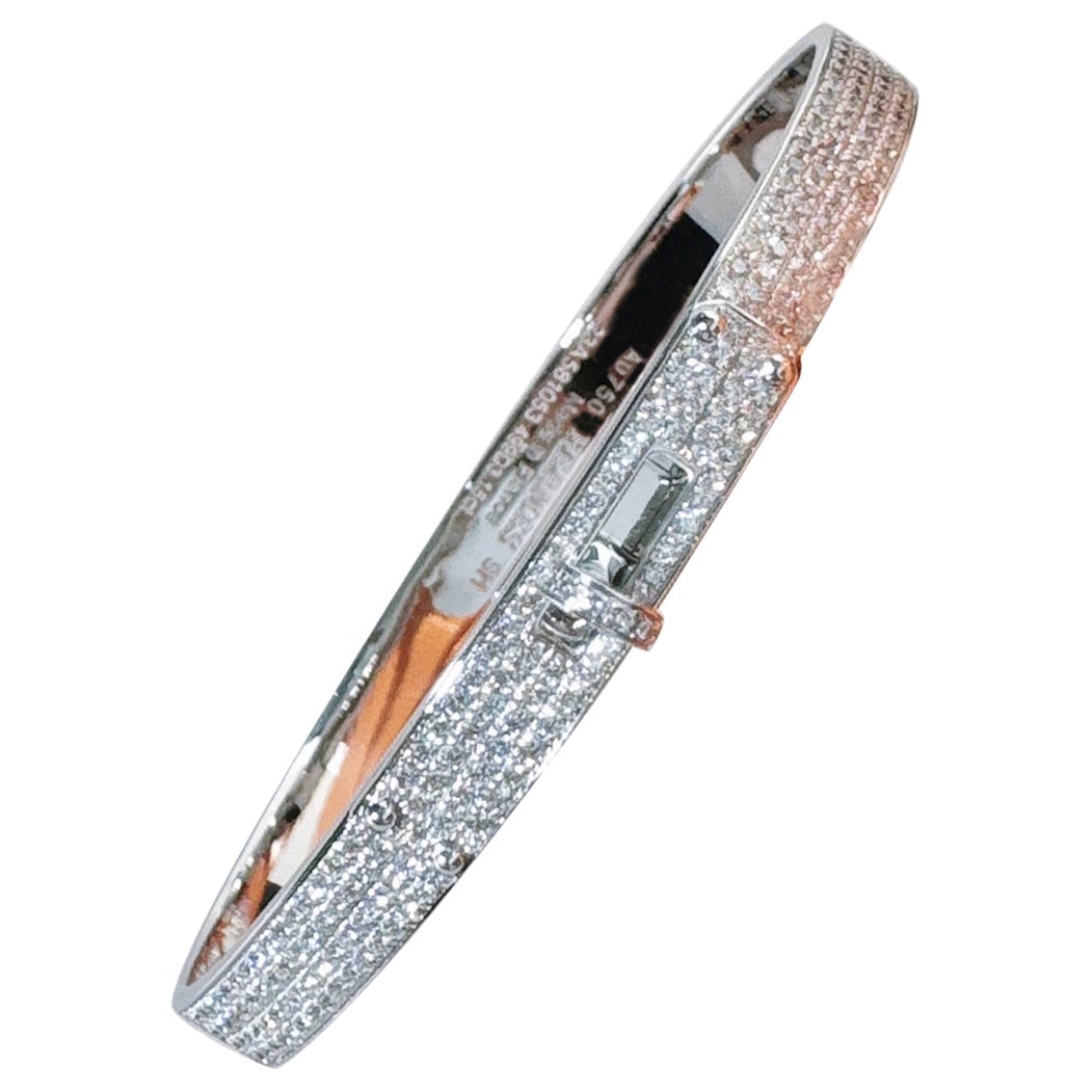 Hermès Kelly Baguette Bangle Bracelet Or Blanc 18k 3.15ct Diamond Pavé SH Size en vente