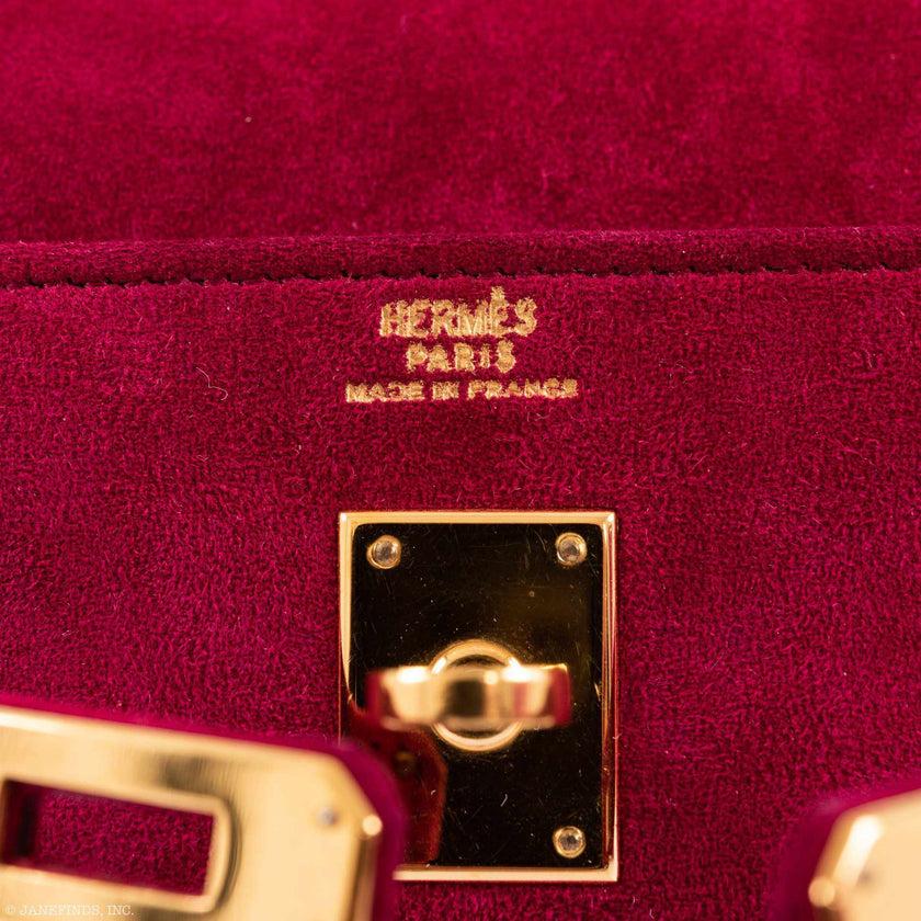 Hermès Kelly Banana Belt Bag 20 Red Veau Doblis Suede Gold Hardware For Sale 2