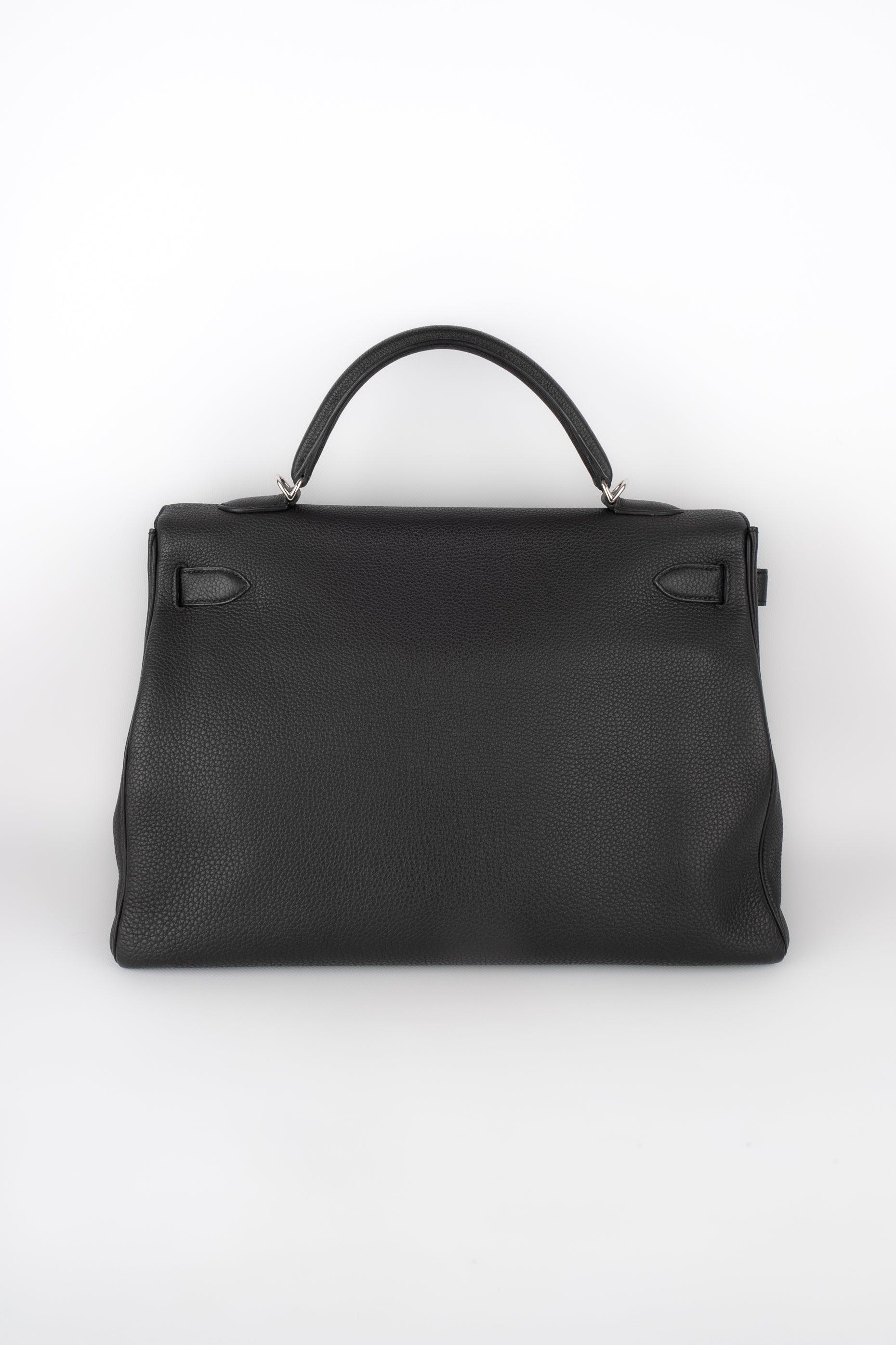 Women's Hermes Kelly Black Togo Retourne Bag, 2021 For Sale