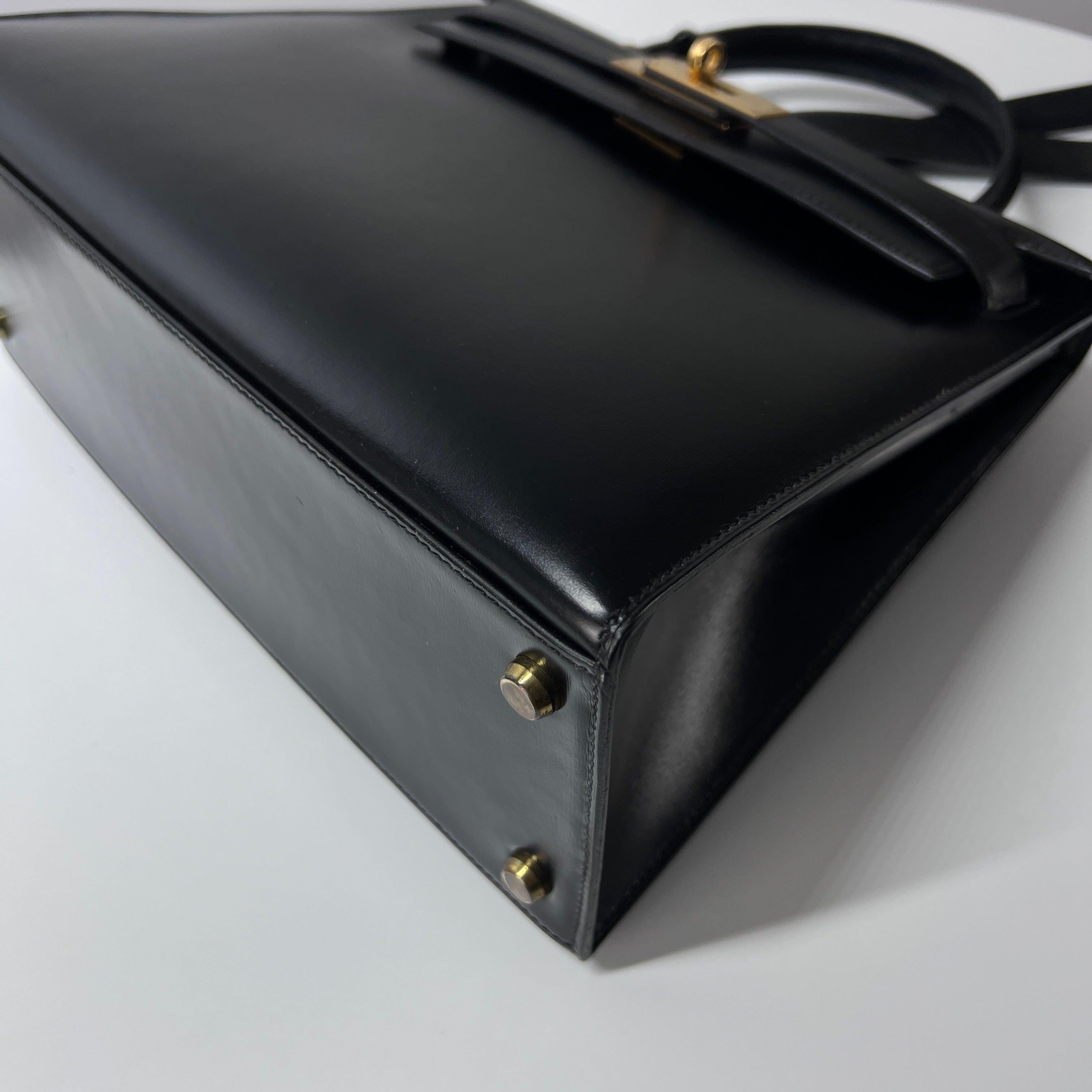 Nero Hermès Kelly Box Calf Leather Black Gold Hardware 1983 in vendita