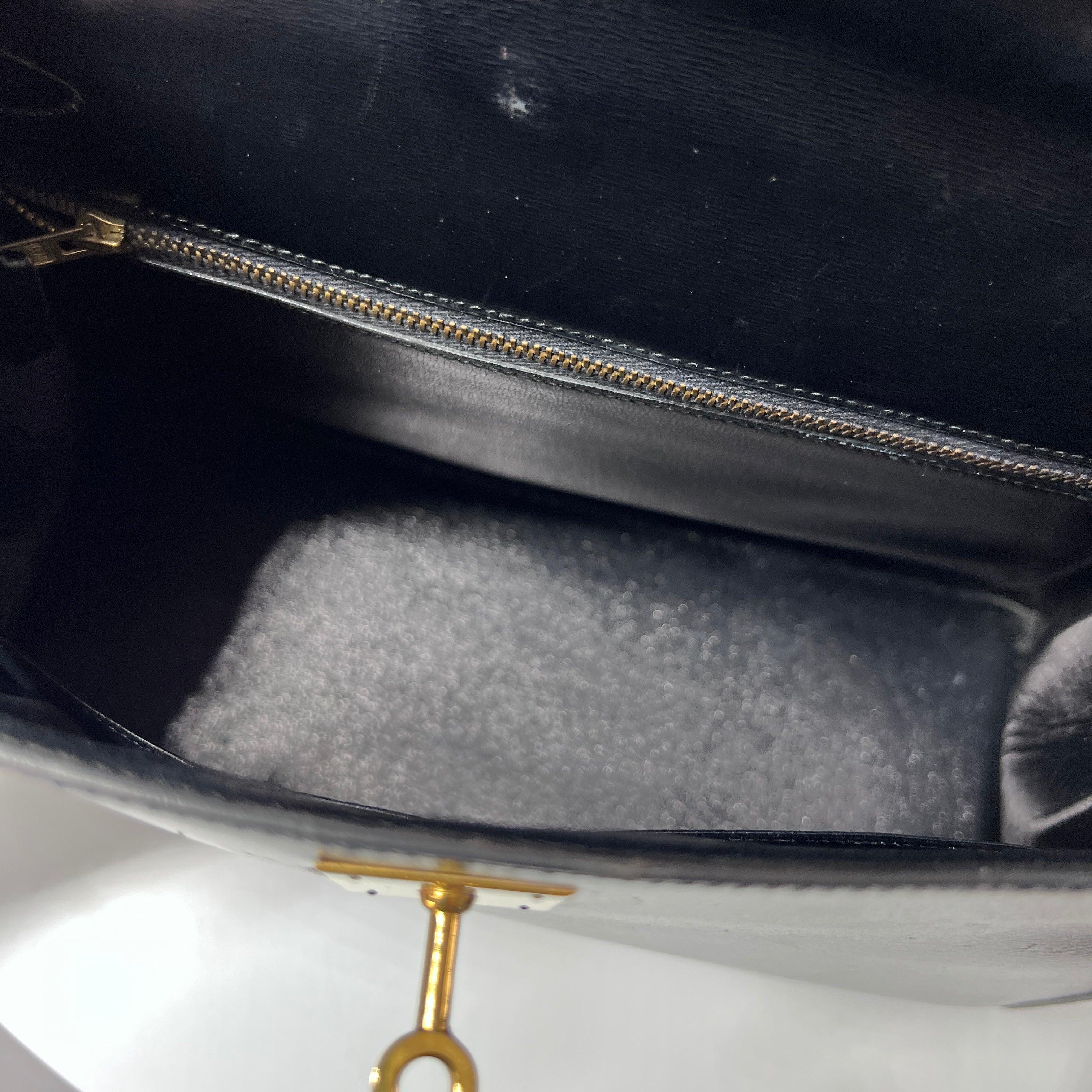 Hermès Kelly Box Calf Leather Black Gold Hardware 1983 in vendita 1