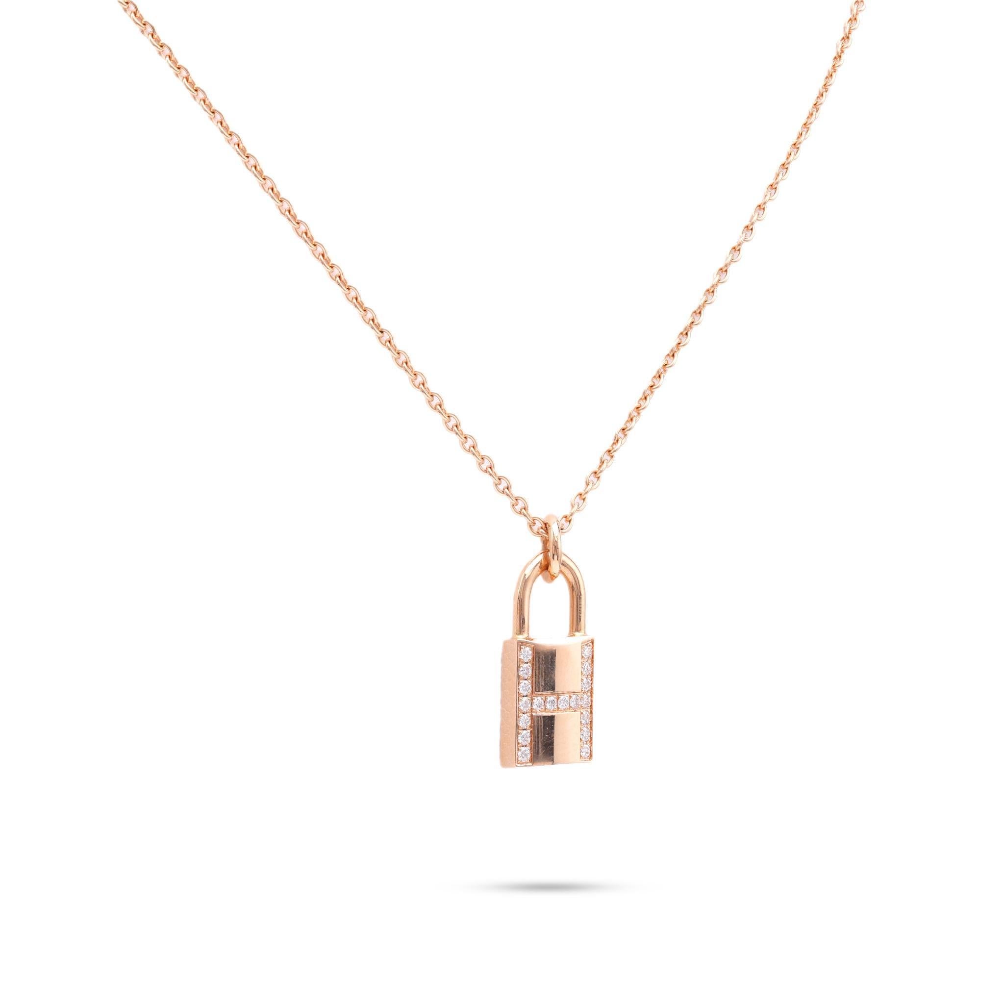 Modern Hermes Kelly Cadenas Diamond Gold Lock Necklace For Sale