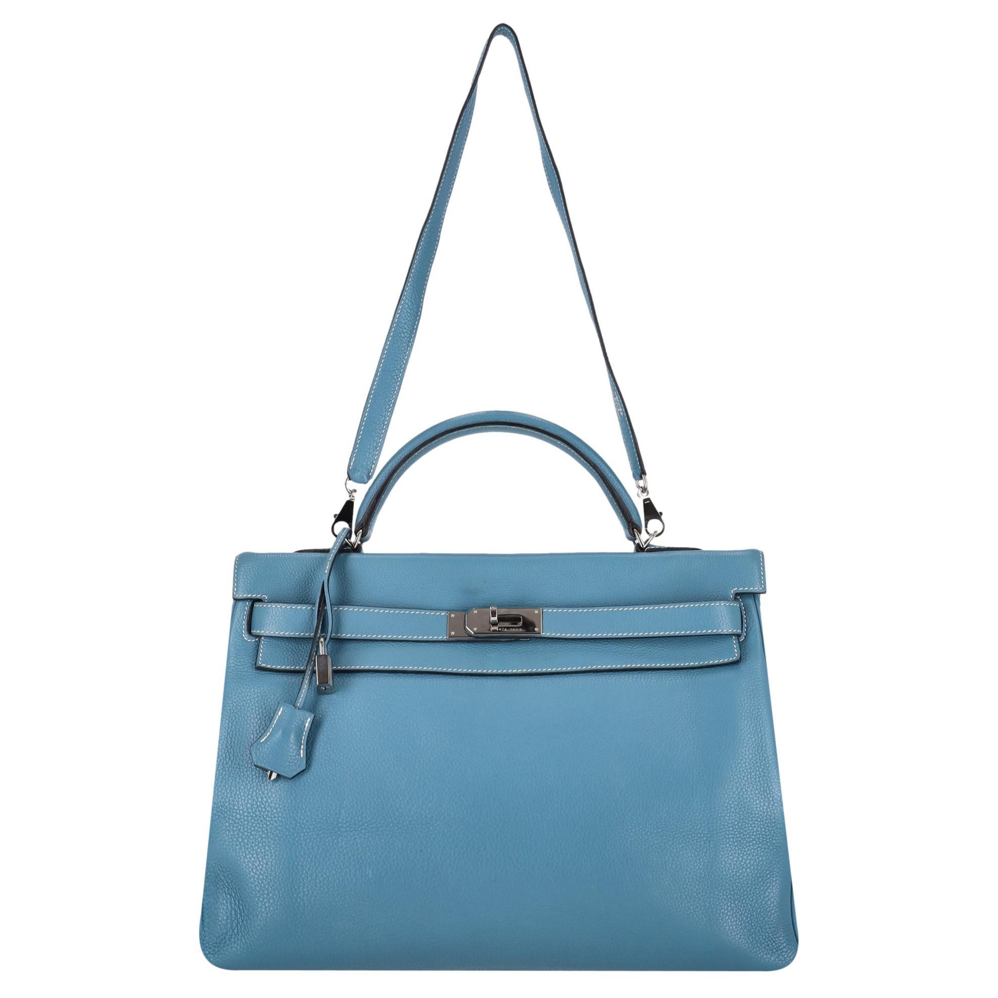 Bleu Sac Hermes Kelly Clemence en cuir Retourne 40cm en vente