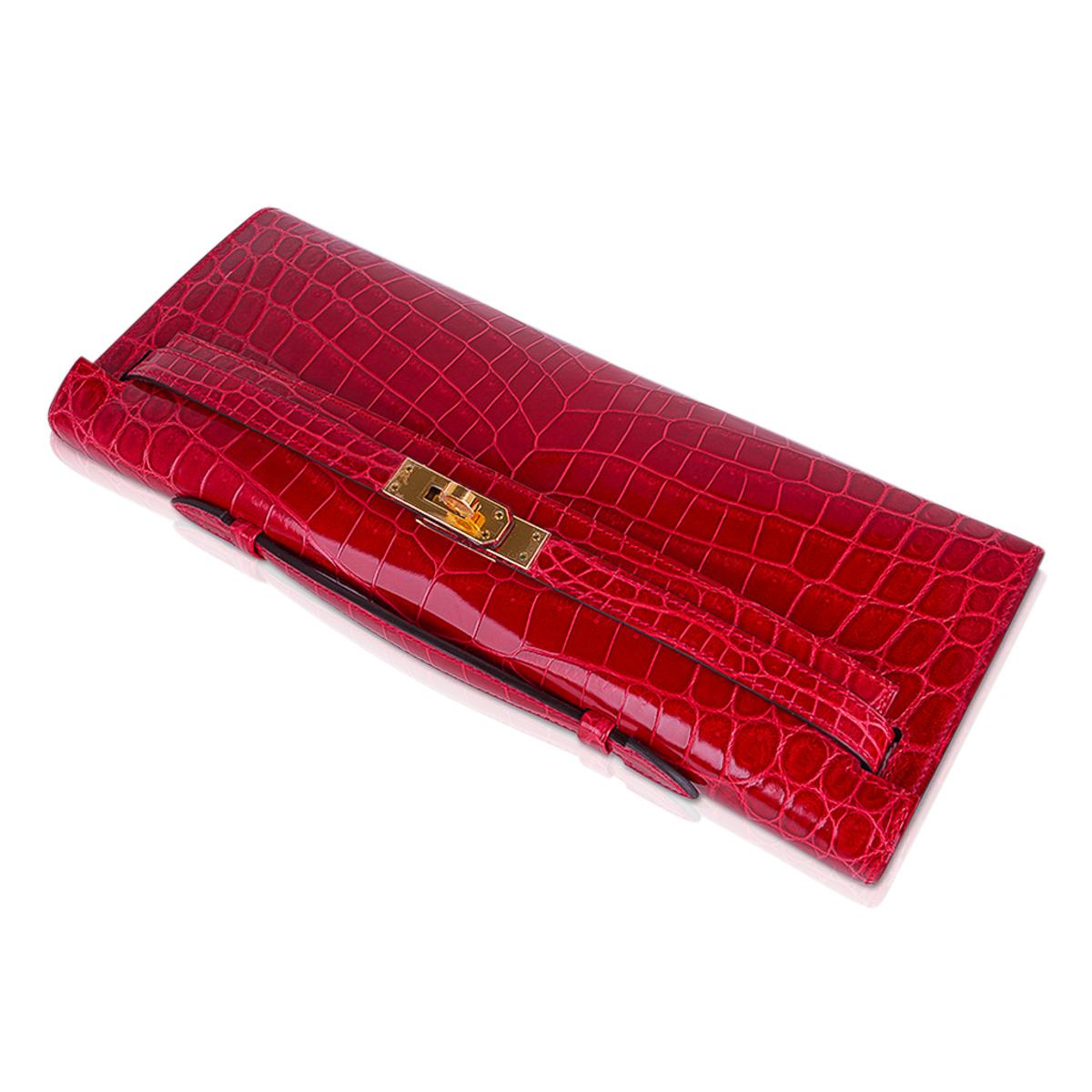 Red Hermes Kelly Cut Braise Crocodile Clutch Bag Gold Hardware For Sale