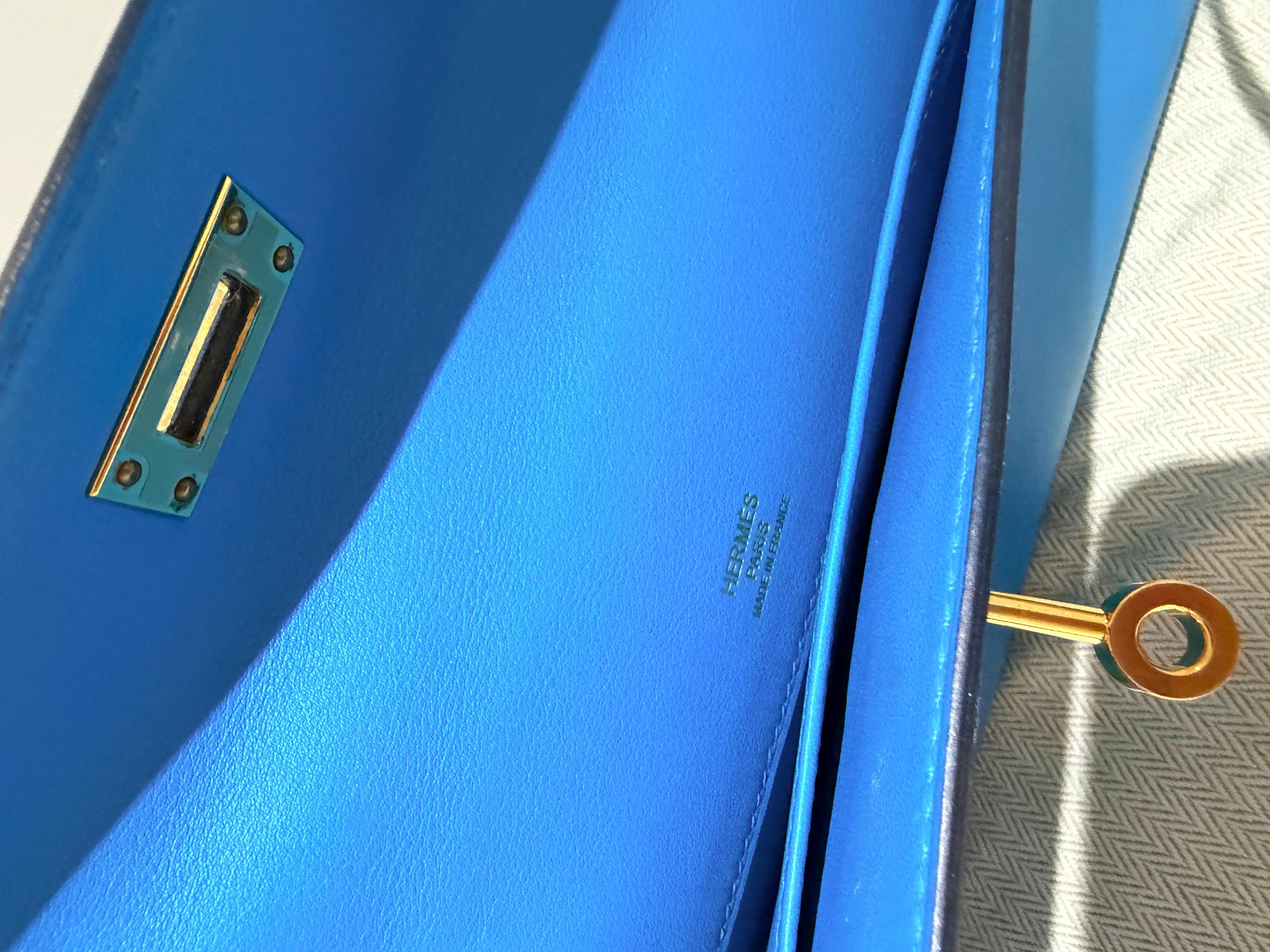 Hermes Kelly Cut clutch Blue Franc Swift Gold Hardware en vente 4