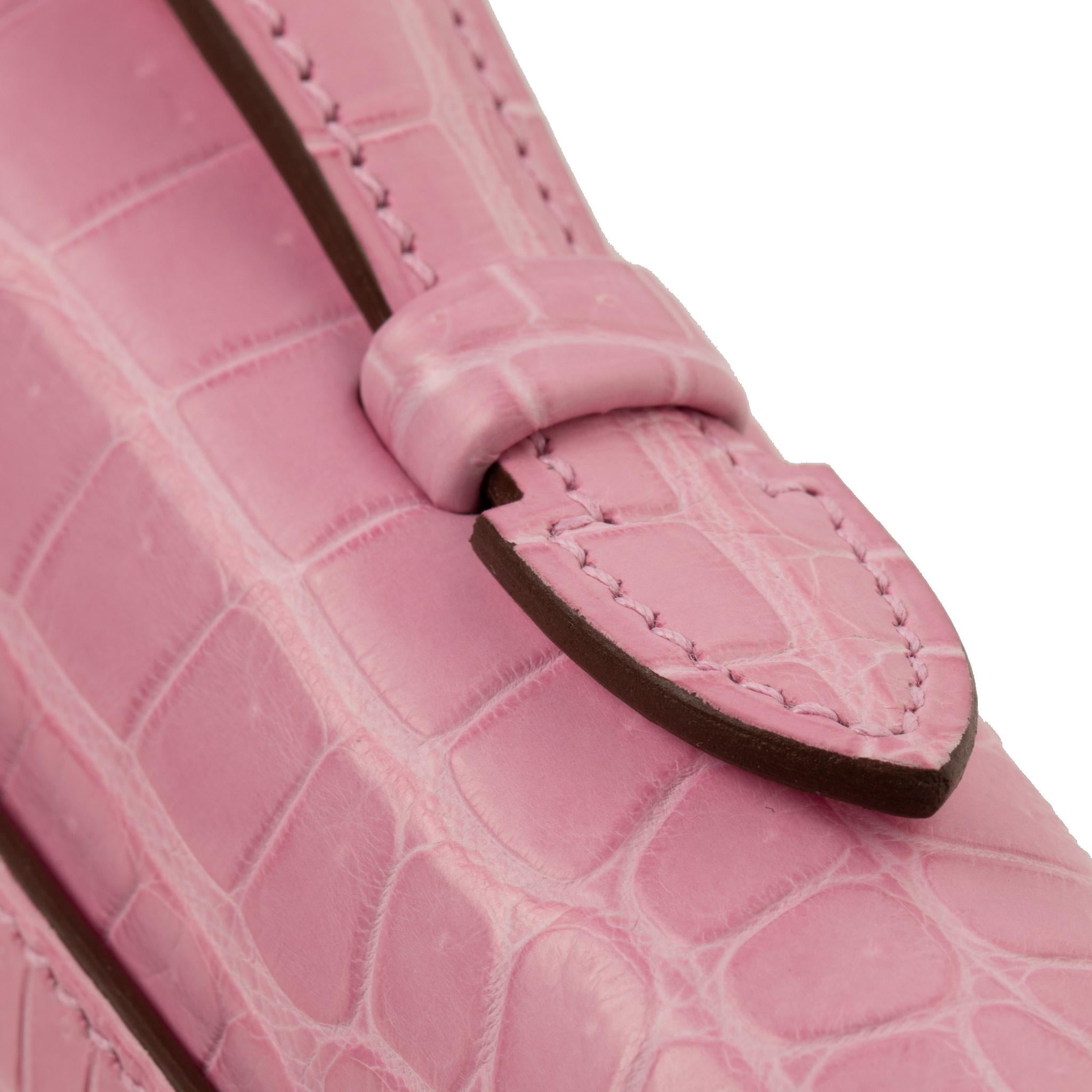 Women's or Men's Hermès Kelly Cut Clutch Bubblegum Matte Porosus Crocodile Gold Hardware
