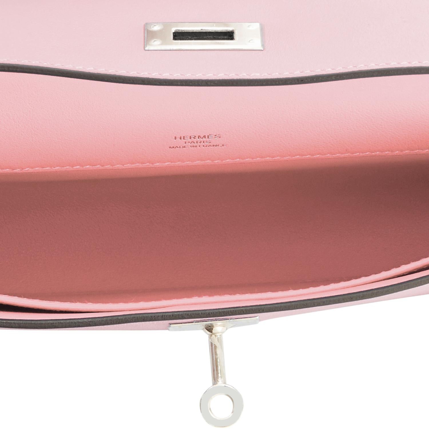 Hermes Kelly Cut Rose Sakura Pale Pink Pochette Clutch Swift New RARE In New Condition In New York, NY