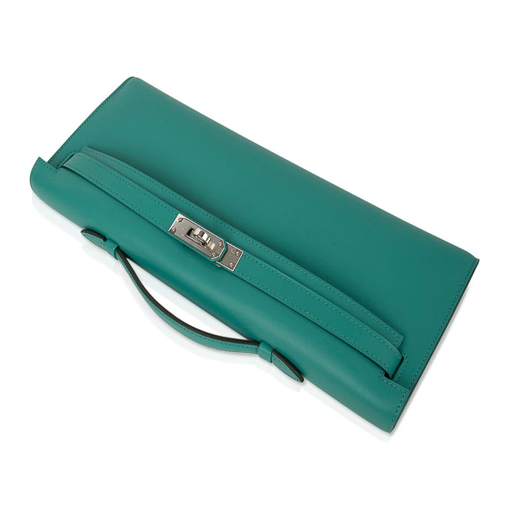 Hermes Kelly Cut Vert Verone Clutch Bag Swift Leather Palladium Hardware In New Condition In Miami, FL