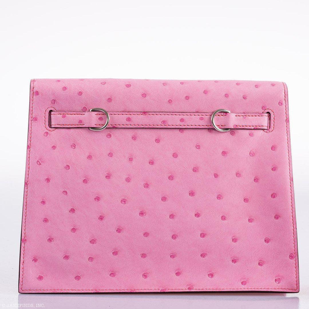 Hermès Kelly Danse II Bubblegum Pink 5P Ostrich Palladium Hardware In New Condition In NYC Tri-State/Miami, NY