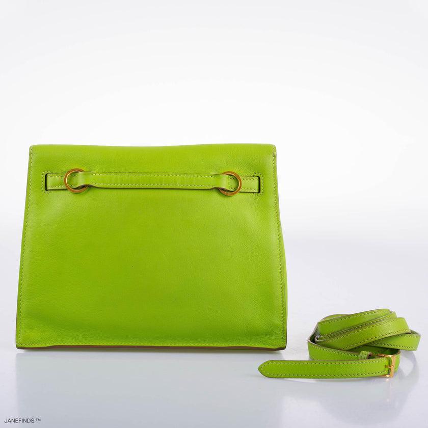 Hermès Kelly Danse II Vert Cru Swift with Gold Hardware - 2004, H Square For Sale 1