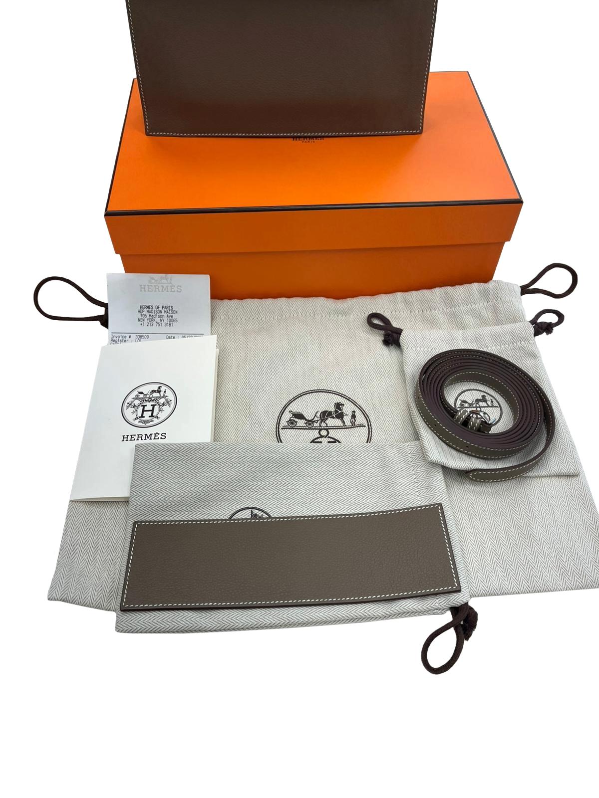 Hermès Kelly Danse Verso Etoupe New White Evercolor Palladium Hardware Handbag en vente 11