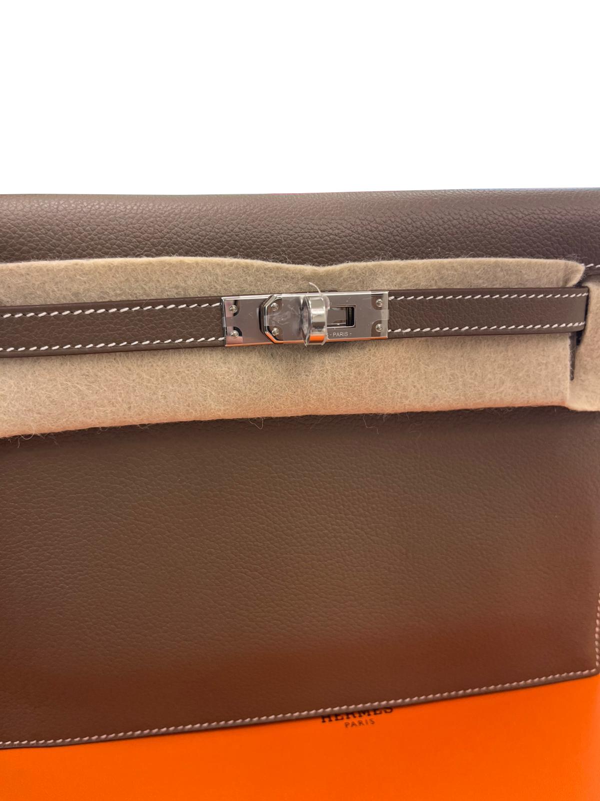 Hermès Kelly Danse Verso Etoupe New White Evercolor Palladium Hardware Handbag en vente 2