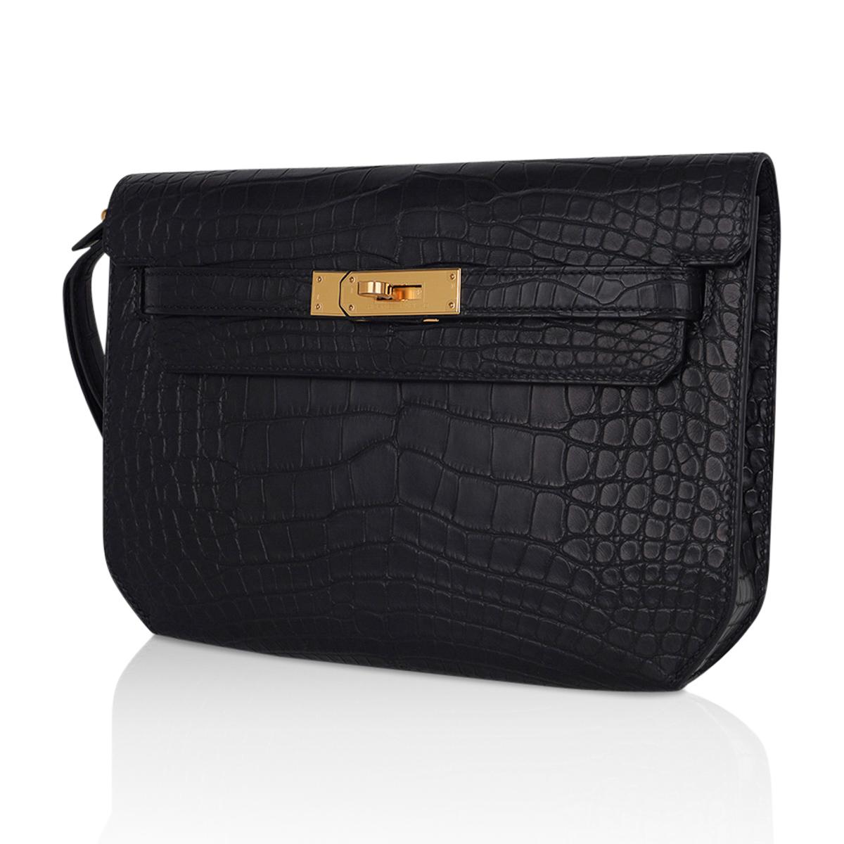 Hermes Kelly Depeches 25 Pouch Black Matte Alligator Gold Hardware New In New Condition In Miami, FL