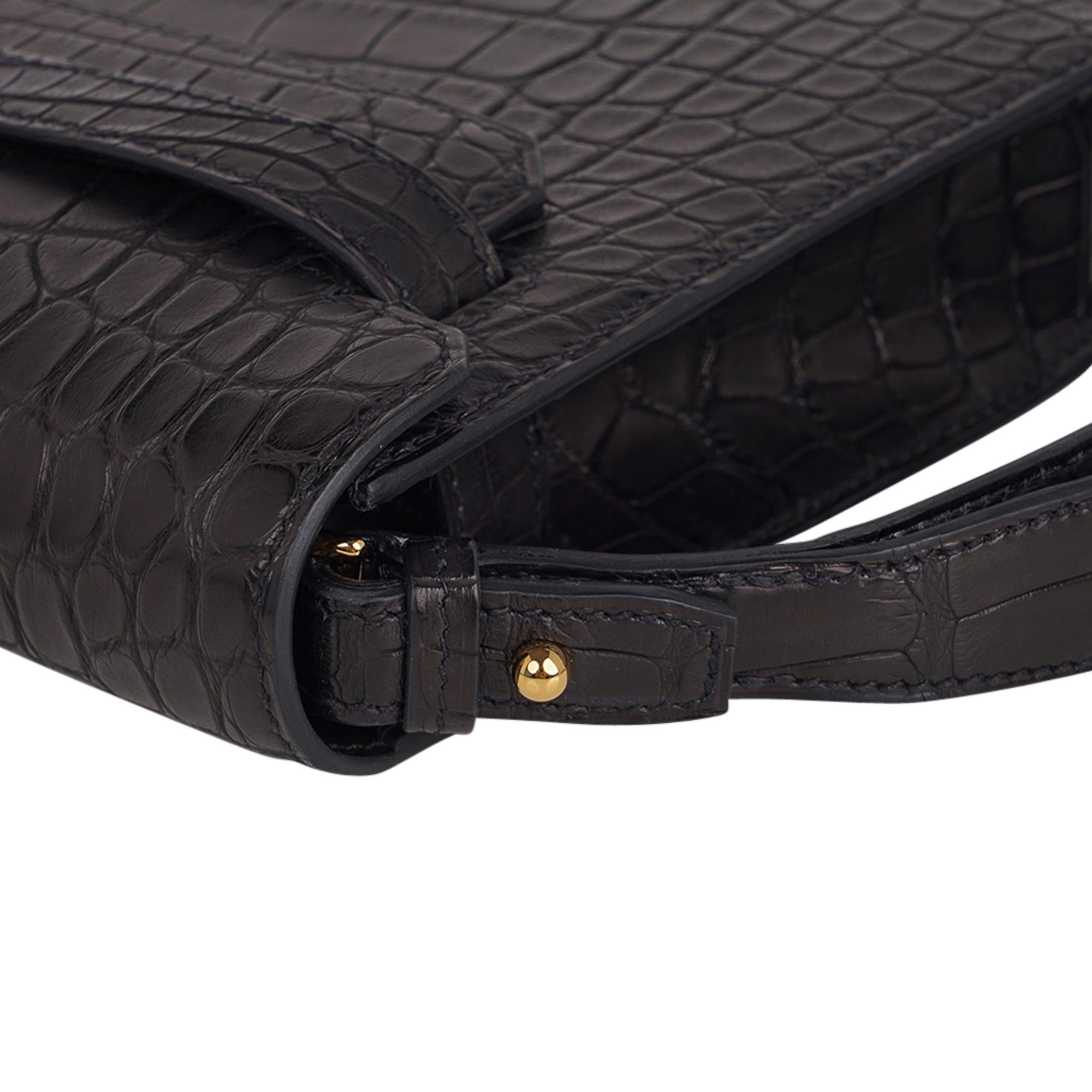 Men's Hermes Kelly Depeches 25 Pouch Black Matte Alligator Gold Hardware New