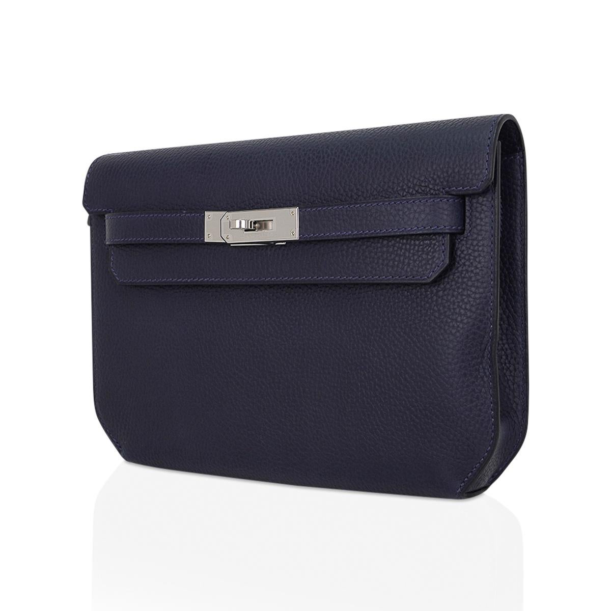 Hermes Kelly Depeches 25 Pouch Blue Indigo Galop D'Hermes Vache Palladium In New Condition For Sale In Miami, FL