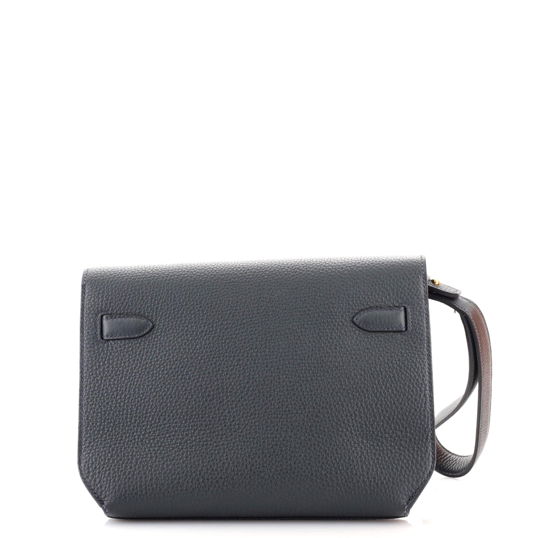 Hermes Kelly Depeches Pouch Togo 25 In Good Condition In NY, NY