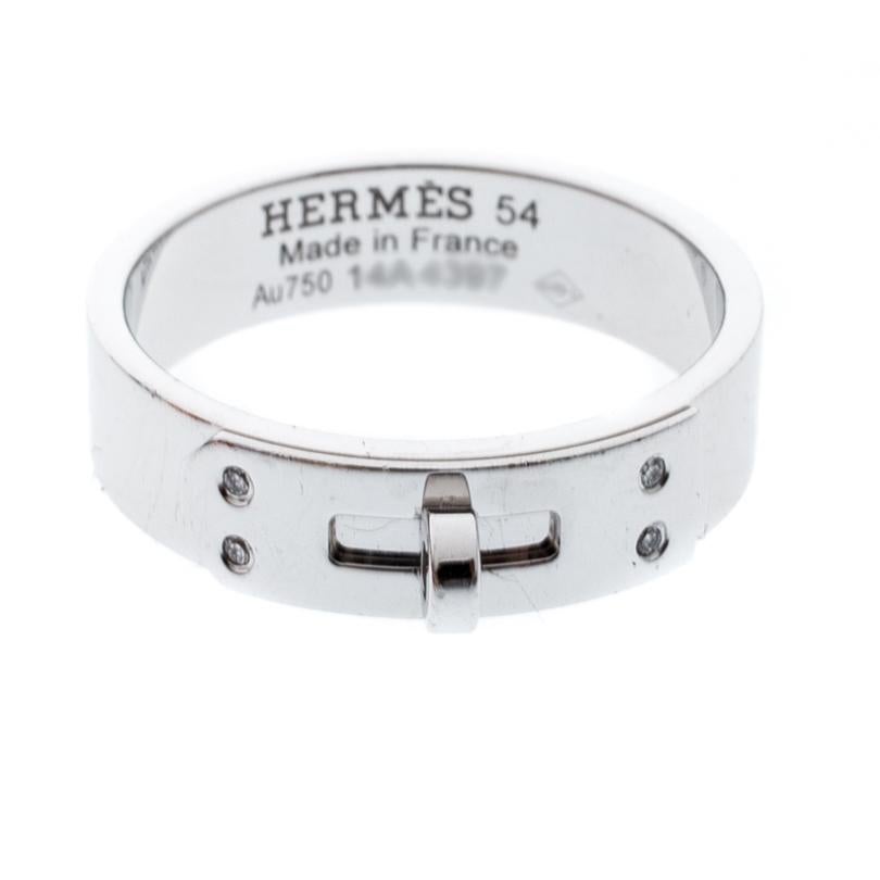 The Kelly is a name synonymous with Hermes. It is a symbol of their wondrous dedication to craftsmanship and classic style. First designed by Rober Dumas, the Kelly bag is known and coveted around the world. The lock of the bag, which is a turn