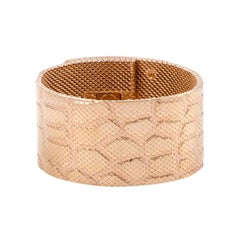 Hermès Kelly Diamond Pave Alligator Leather Pattern 18 Karat Gold Cuff Bracelet