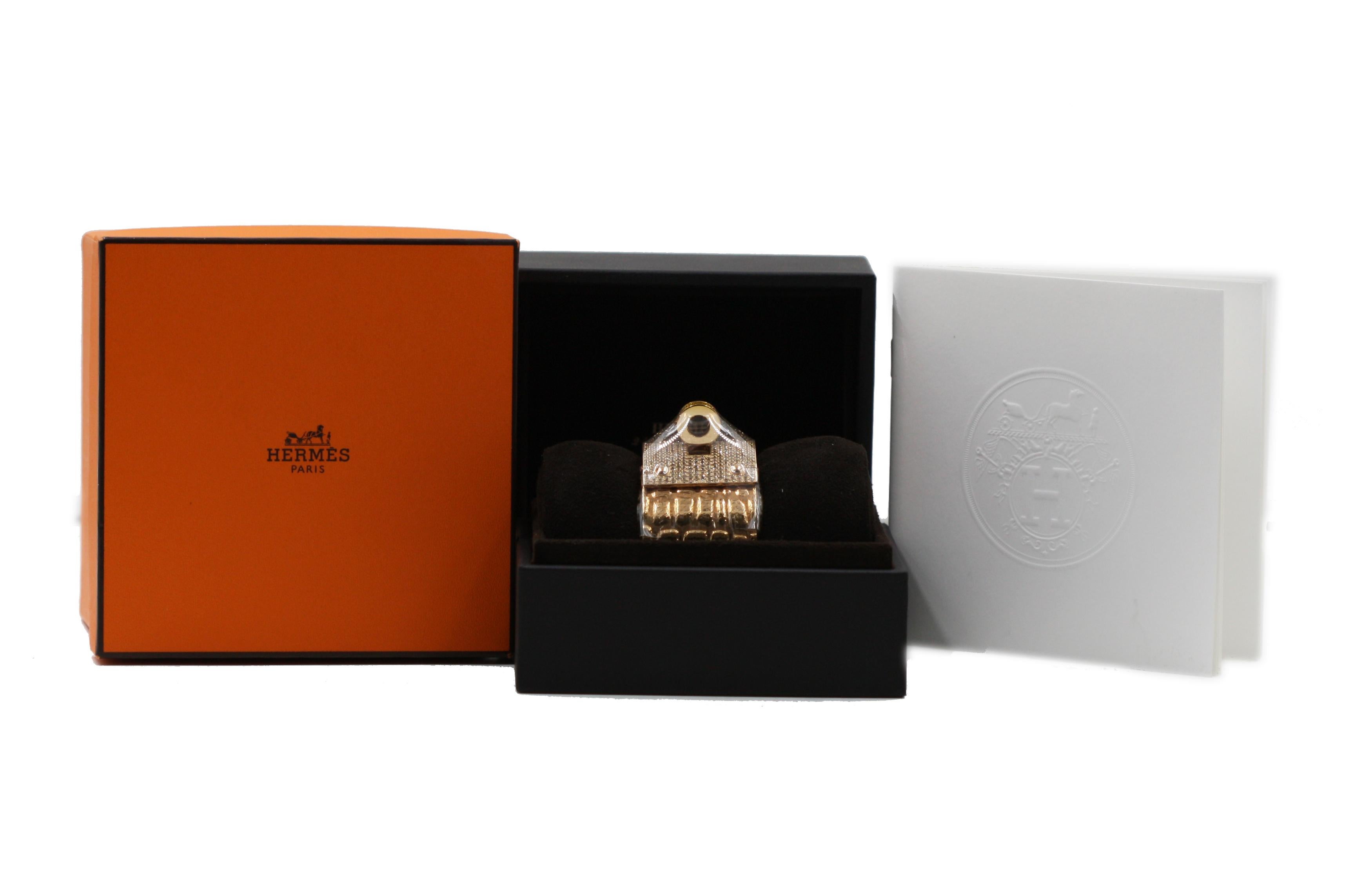Hermès Kelly Diamond Pave Alligator Leather Pattern 18 Karat Gold Cuff Bracelet For Sale 2