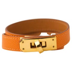 Hermès Kelly Double Tour Bracelet en cuir orange et or T2