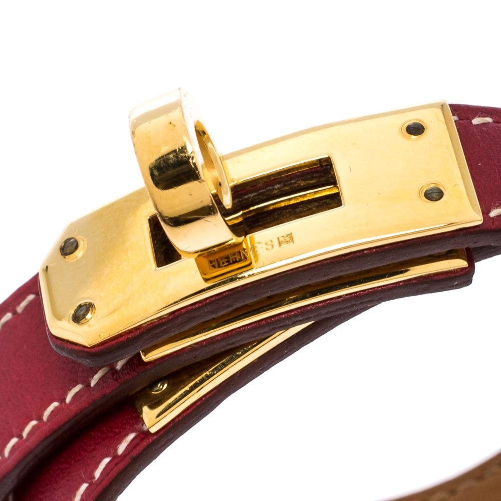 Hermes Kelly Double Tour Red Leather Gold Plated Wrap Bracelet In Good Condition In Dubai, Al Qouz 2