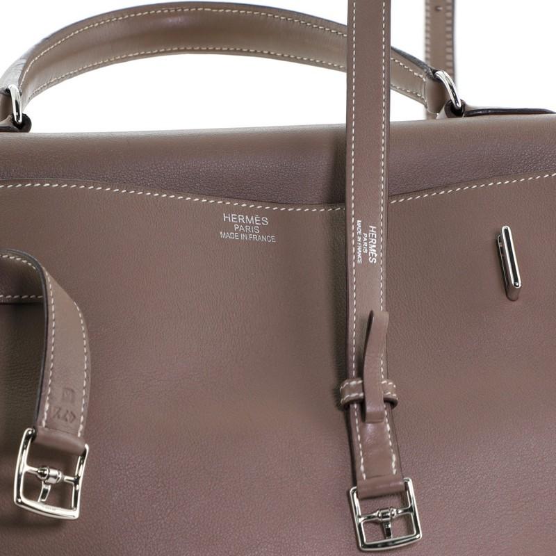 Hermes Kelly Flat Handbag Etoupe Swift With Palladium Hardware 35 In Good Condition In NY, NY