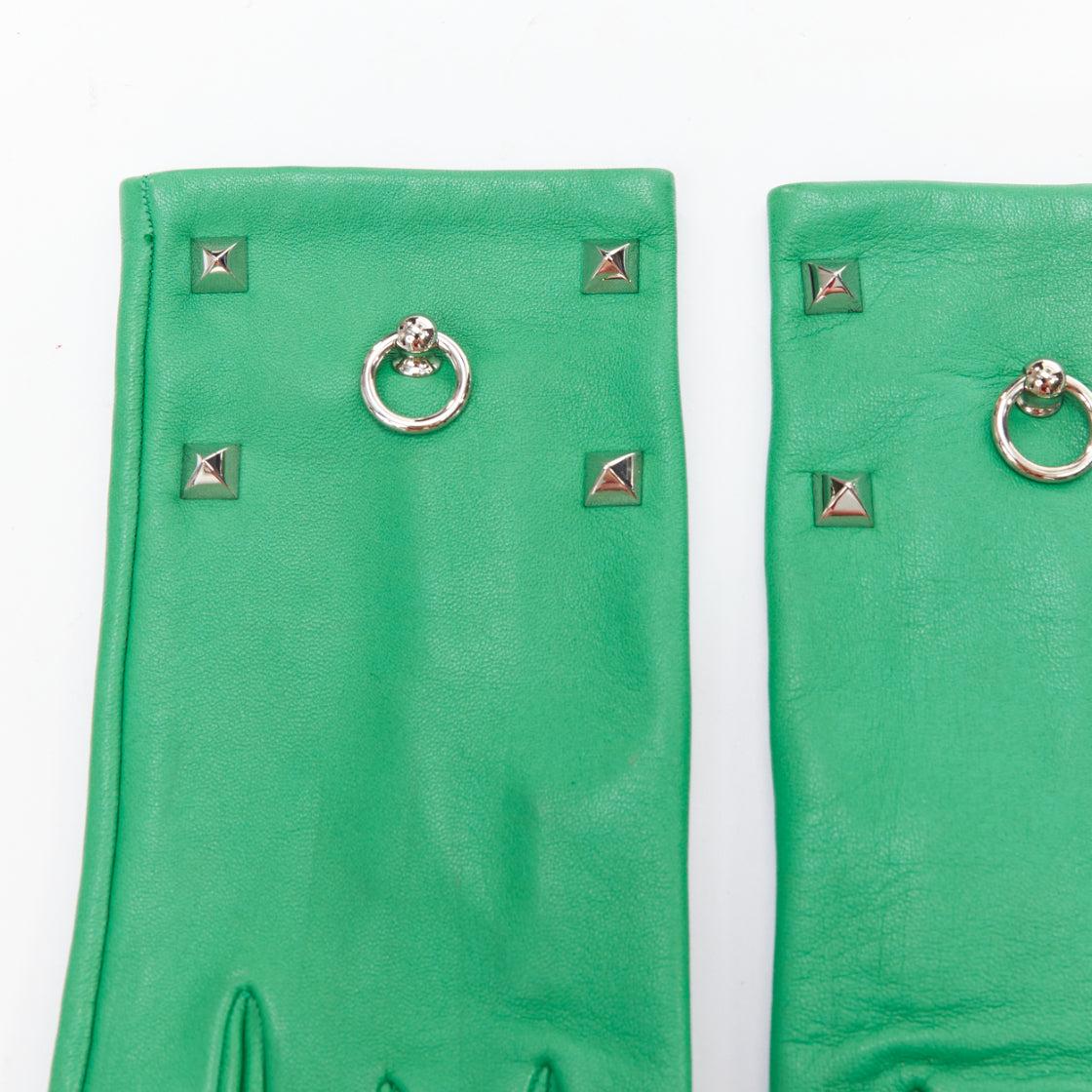 Blue HERMES kelly green leather silver Medor stud ring silk lined gloves Sz6.5 For Sale