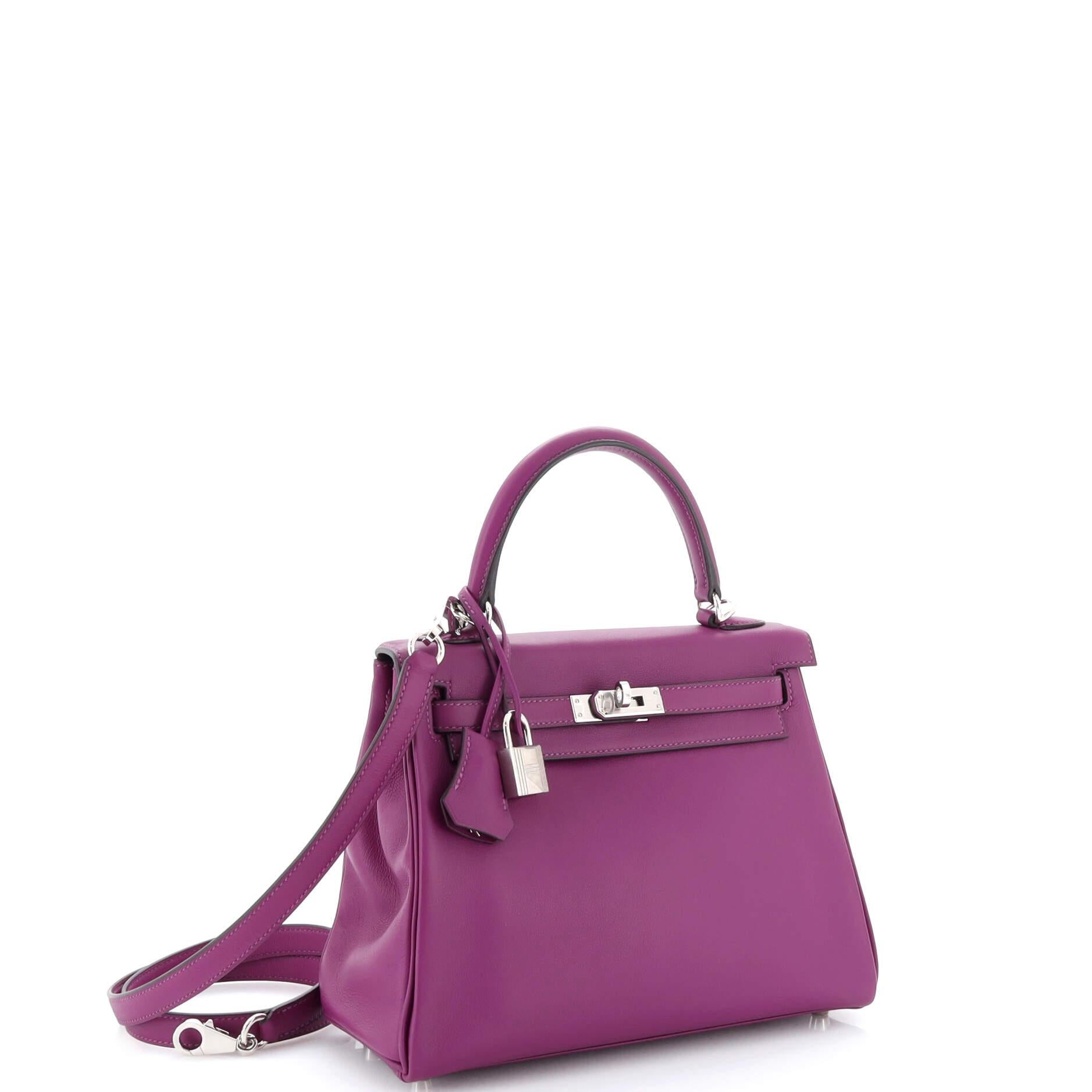 Hermes Kelly Handbag Anemone Swift with Palladium Hardware 25 In Good Condition For Sale In NY, NY