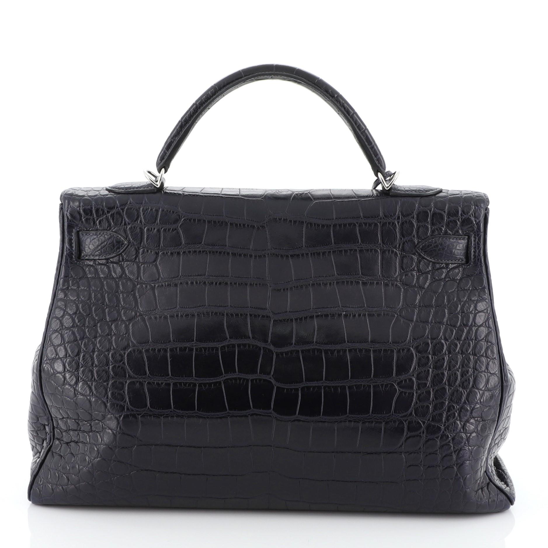 Hermes Kelly Handbag Bleu Abysse Matte Alligator with Palladium Hardware 40 In Good Condition In NY, NY