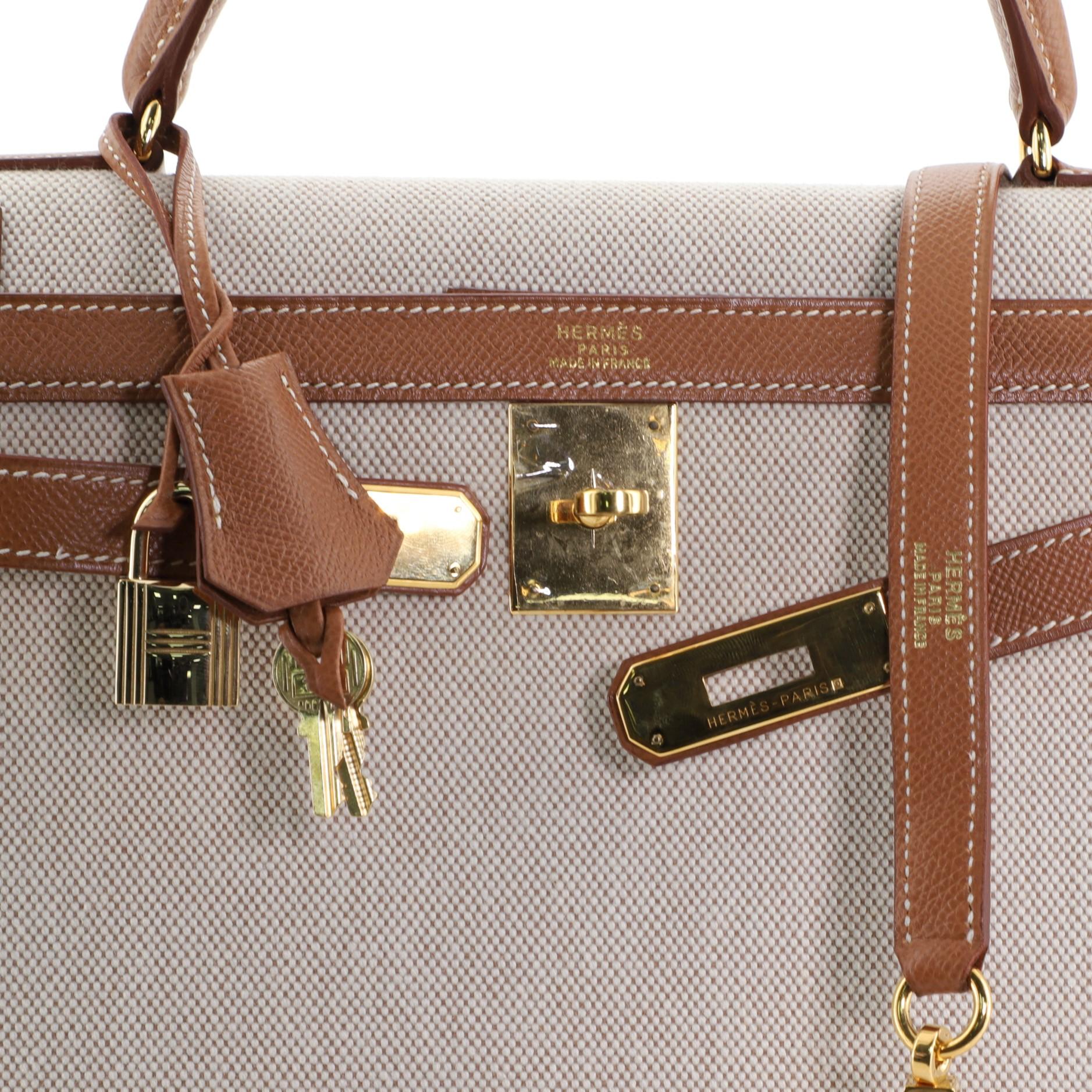 Women's or Men's Hermes Kelly Handbag Ecru Toile and Gold Courchevel with Gold Hardware 32