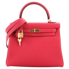 Hermes Kelly Handtasche Framboise Togo mit Gold Hardware 25