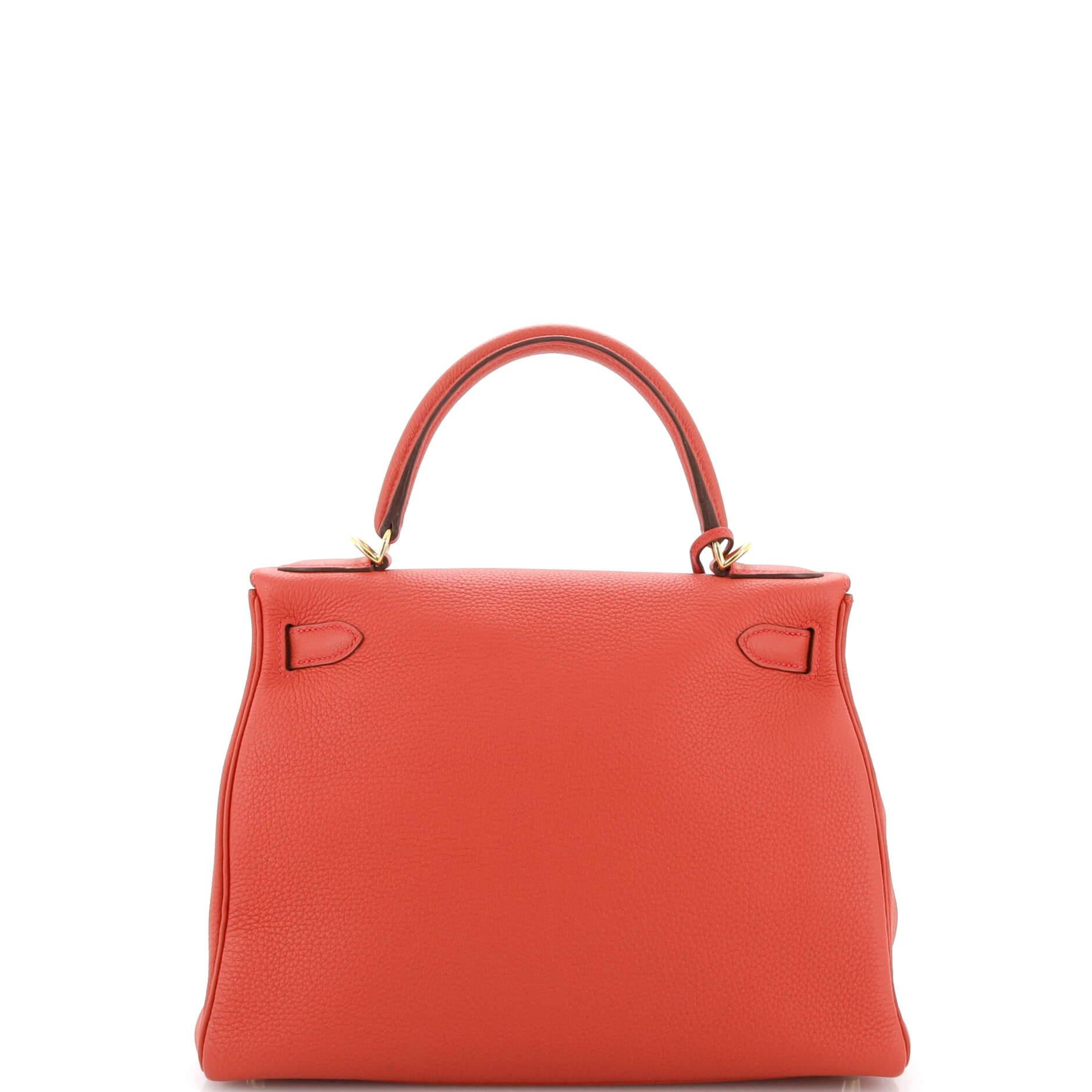 Women's Hermes Kelly Handbag Geranium Togo with Gold Hardware 28 For Sale
