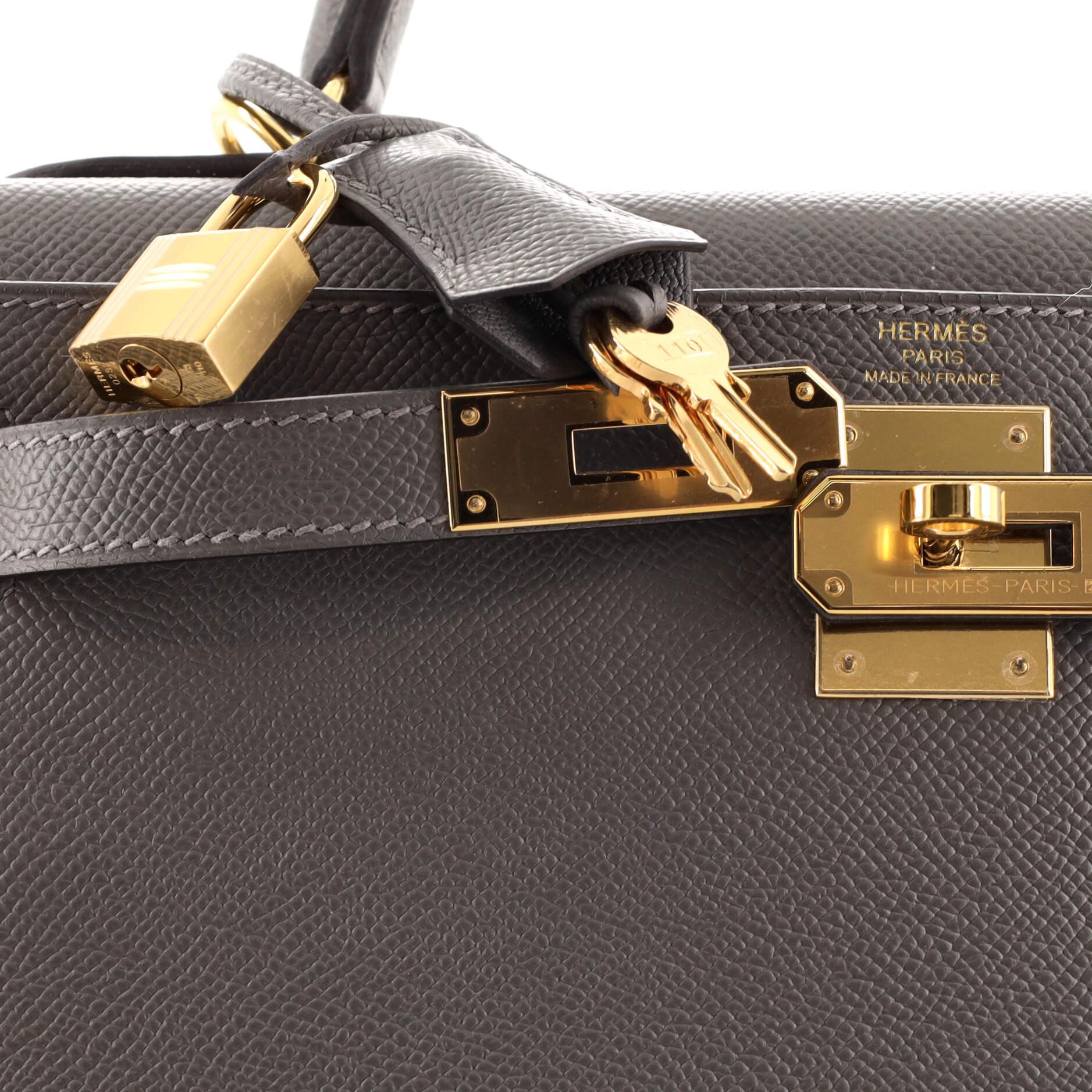 Hermes Kelly Handbag Grey Epsom with Gold Hardware 28 In Good Condition In NY, NY