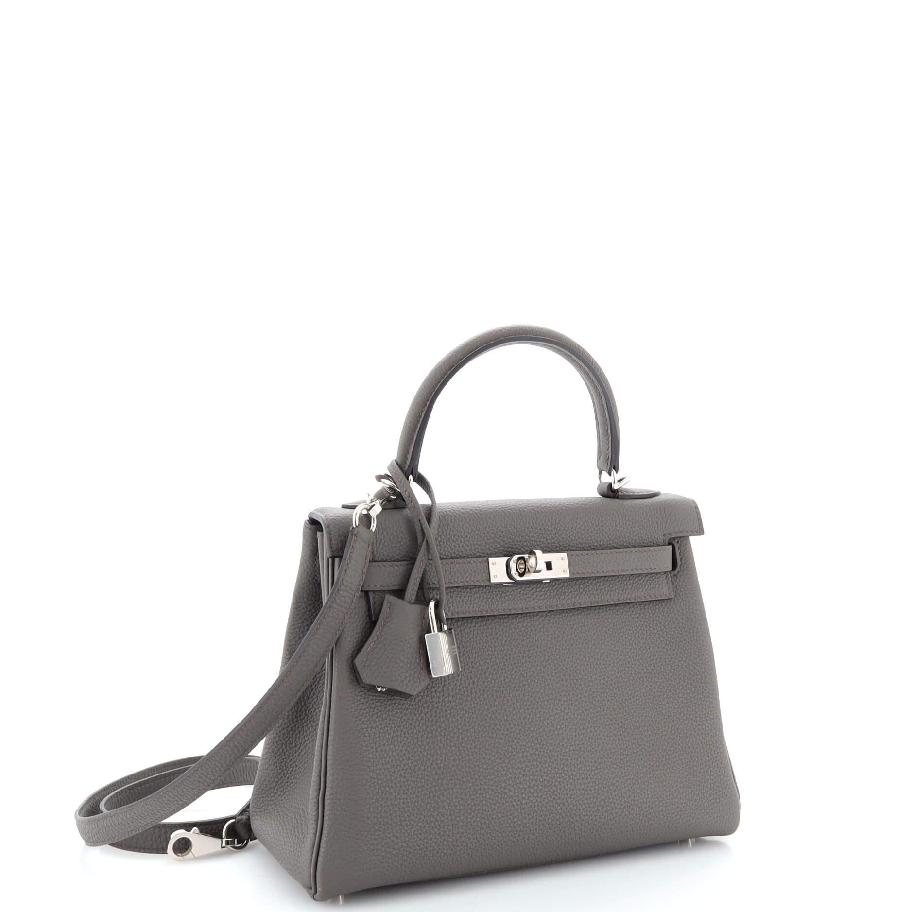 Hermes Kelly Handbag Grey Togo with Palladium Hardware 25 In Good Condition In NY, NY