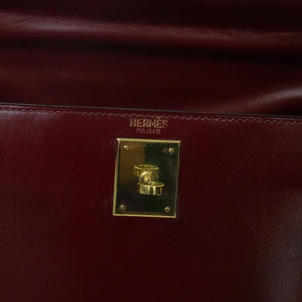 Women's HERMÈS Kelly Handbag in Burgundy Leather