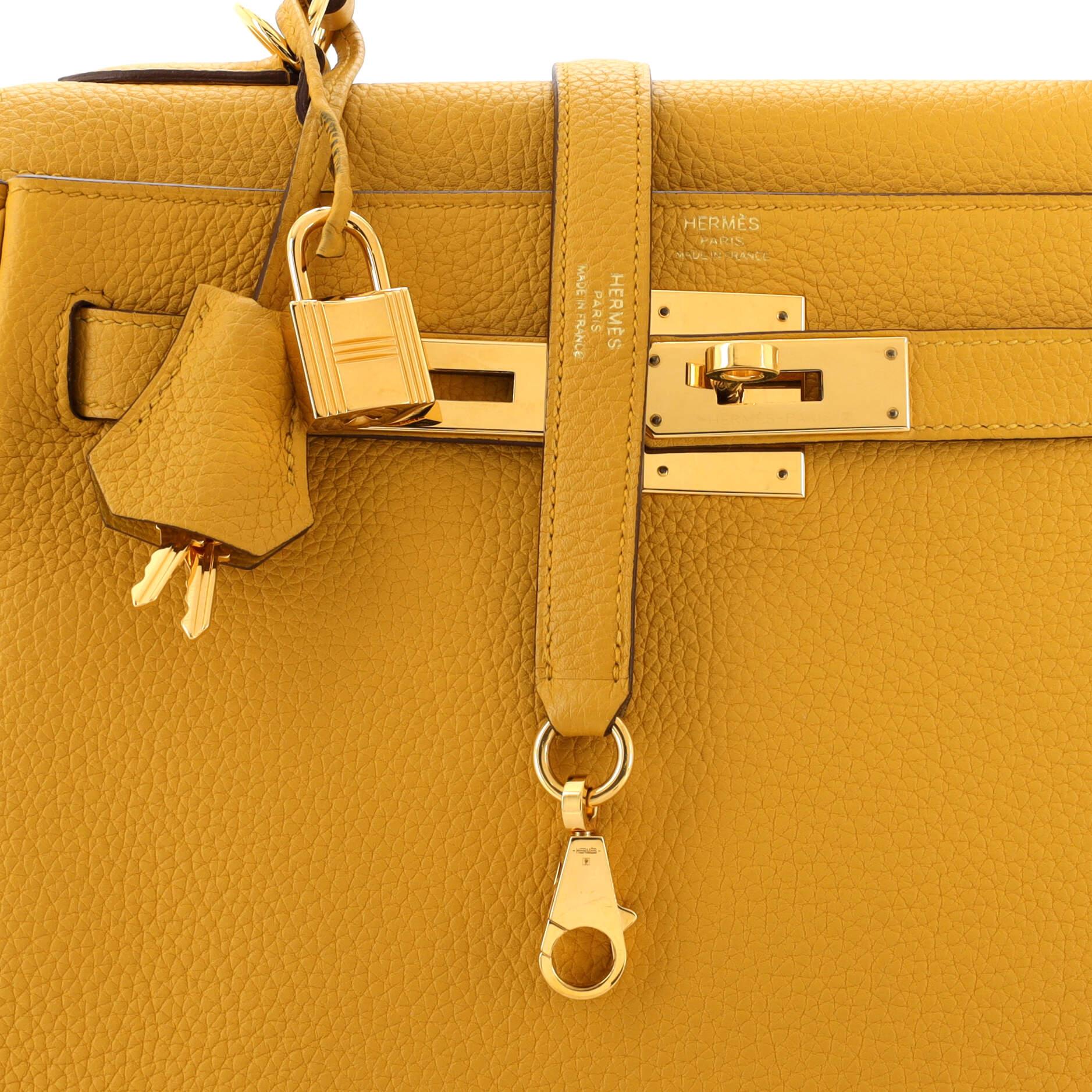 Hermes Kelly Handbag Jaune Ambre Clemence with Gold Hardware 28 For Sale 3