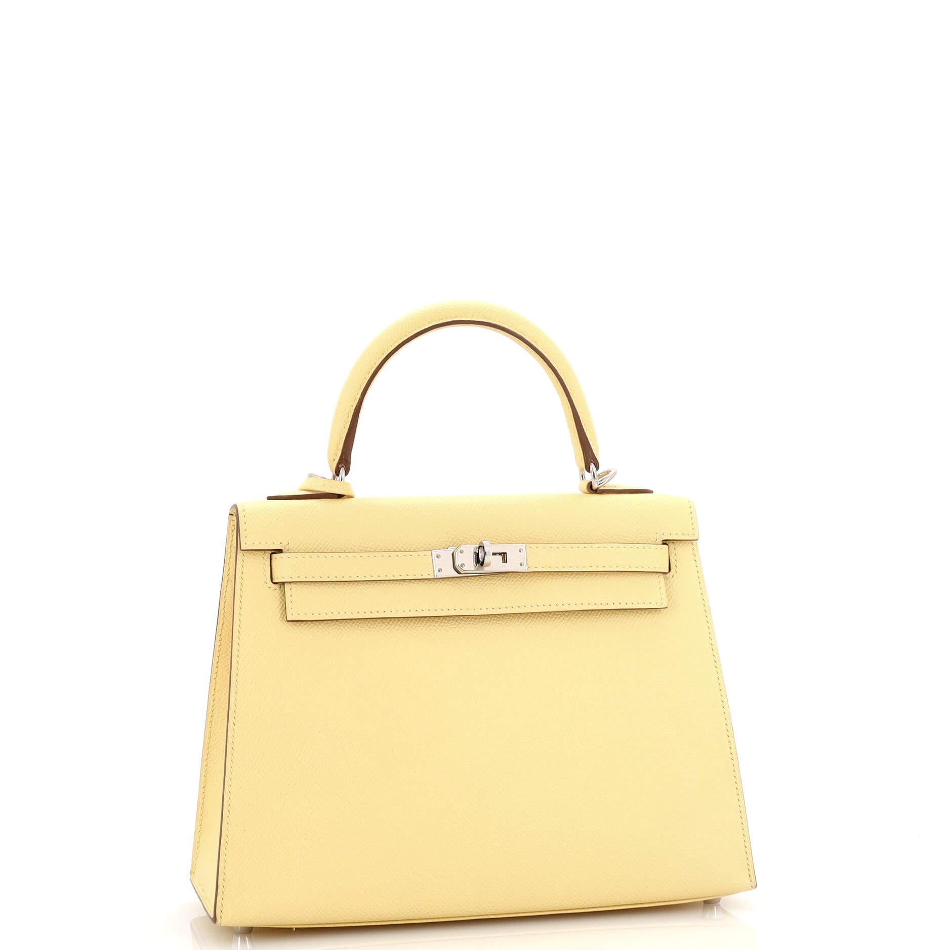 Hermes Kelly Handbag Jaune Poussin Epsom with Palladium Hardware 25 In Good Condition In NY, NY