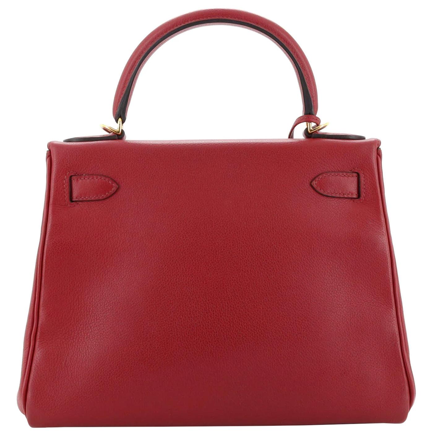 Hermes Kelly Handbag Leather Rouge Grenat Evercolor with Gold Hardware 28 In Good Condition For Sale In Aventura, FL