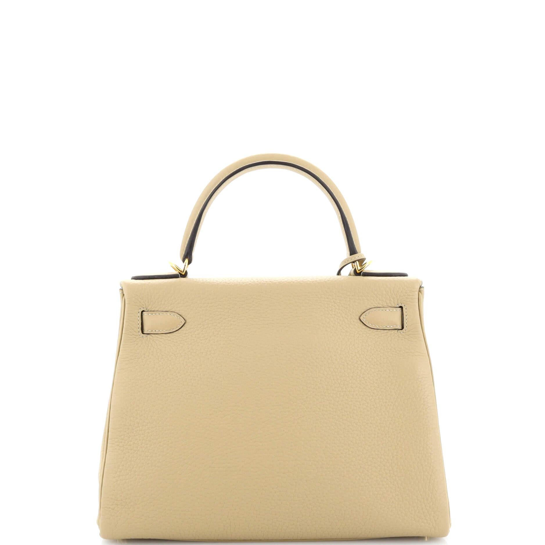 Hermès Kelly Handtasche Light Clemence mit Goldbeschlägen 28 für Damen oder Herren