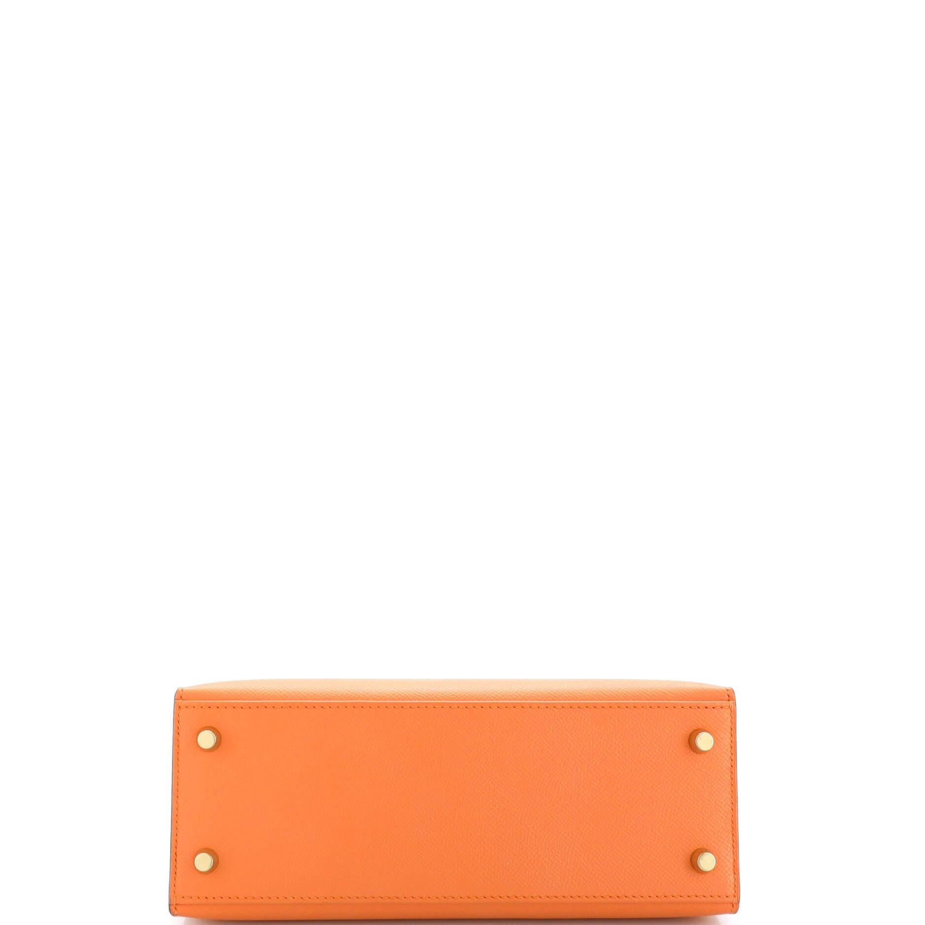 Hermes Kelly Handbag Mangue Epsom with Gold Hardware 25 In Good Condition In NY, NY