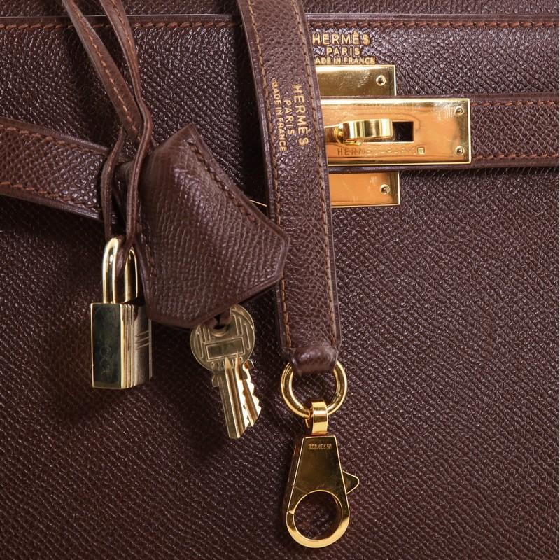 Hermes Kelly Handbag Marron Foncé Courchevel with Gold Hardware 28 In Good Condition In NY, NY
